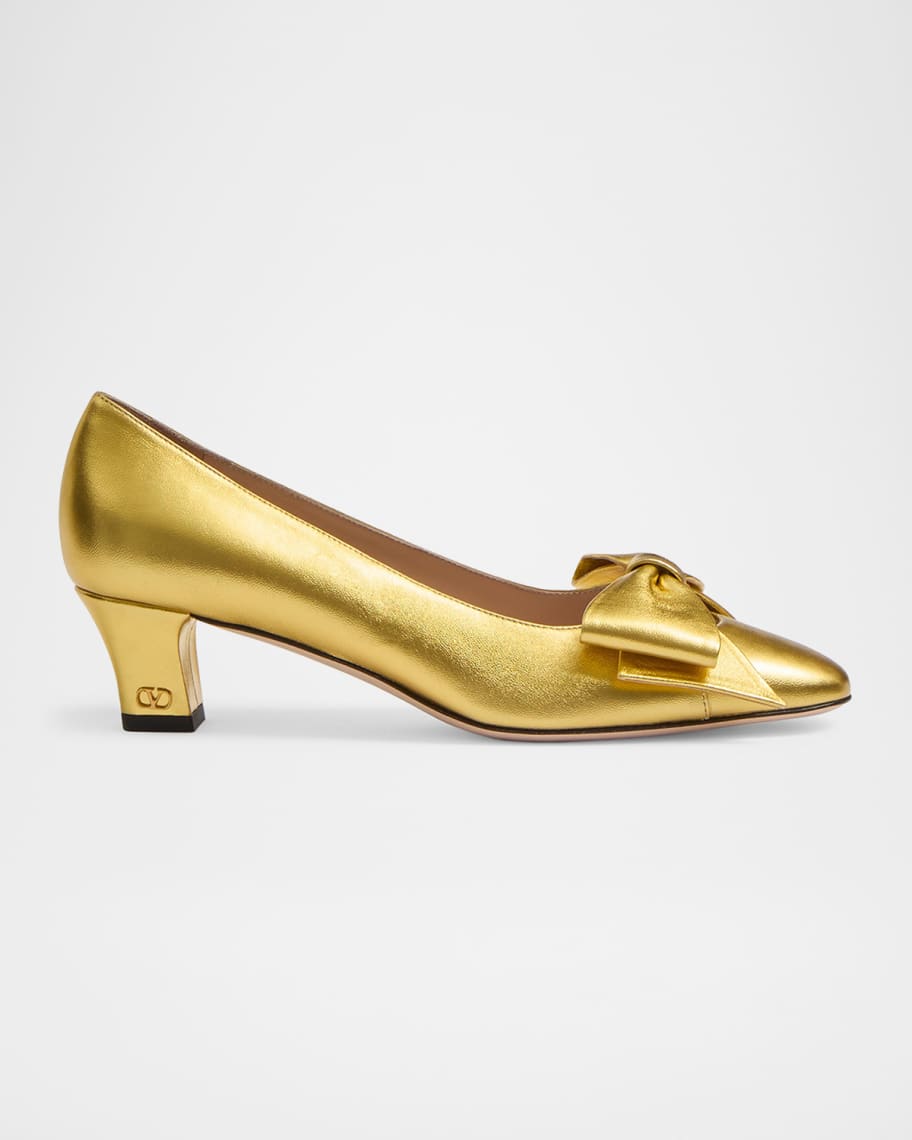 【VALENTINO GARAVANI】Bowow メタリックレザー バレエフラット Valentino Garavani Bowow Metallic Leather Pumps | Neiman Marcus
