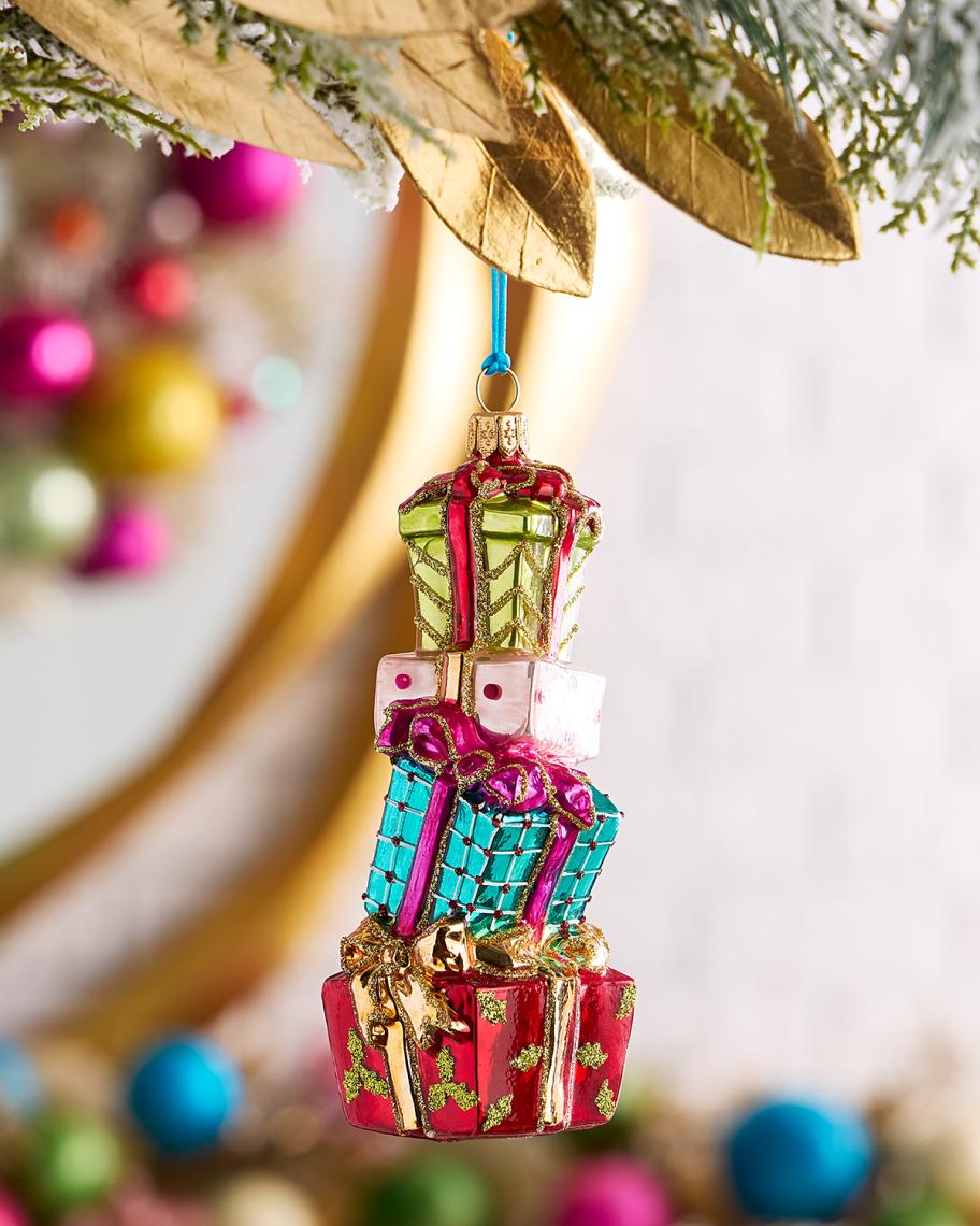 その他  Christmas Present Ornament Exclusive Small Pile of Gifts Christmas Ornament | Neiman Marcus