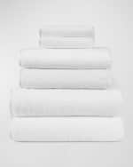 Image 6 of 6: Home Treasures Wreath Fingertip Towels, Set of 2