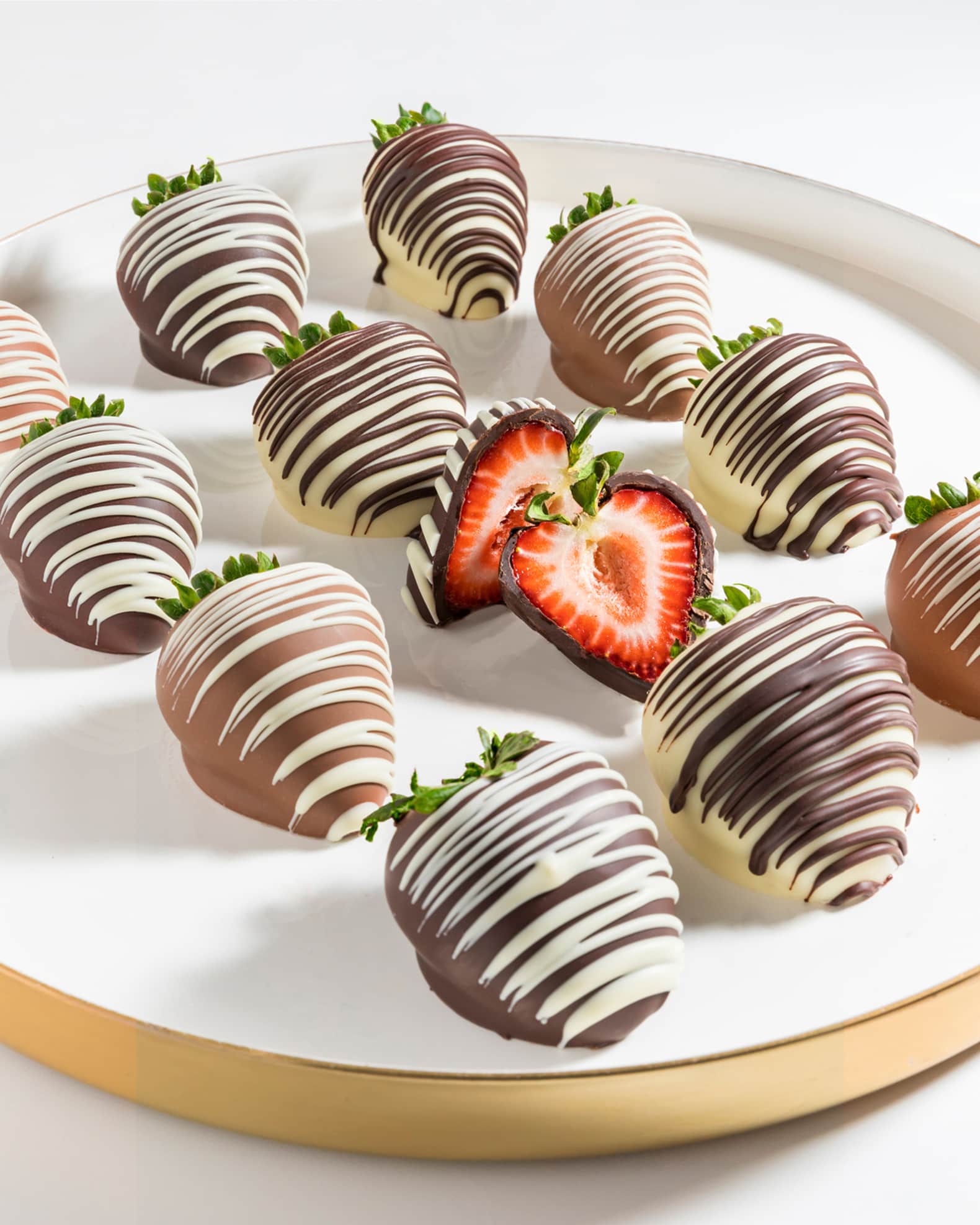 Chocolate Strawberries with Drizzles 0