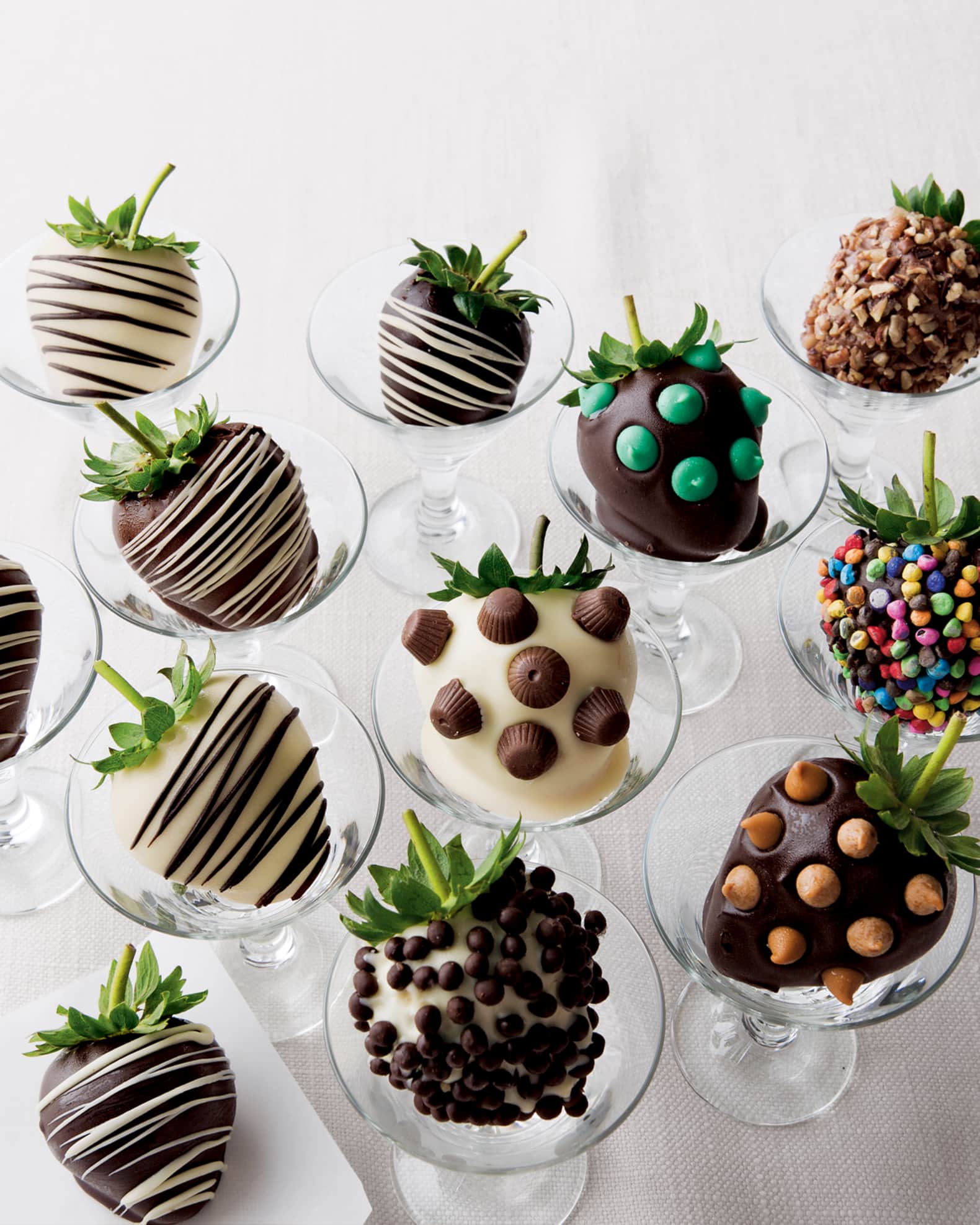 Chocolate Strawberries with Toppings 0
