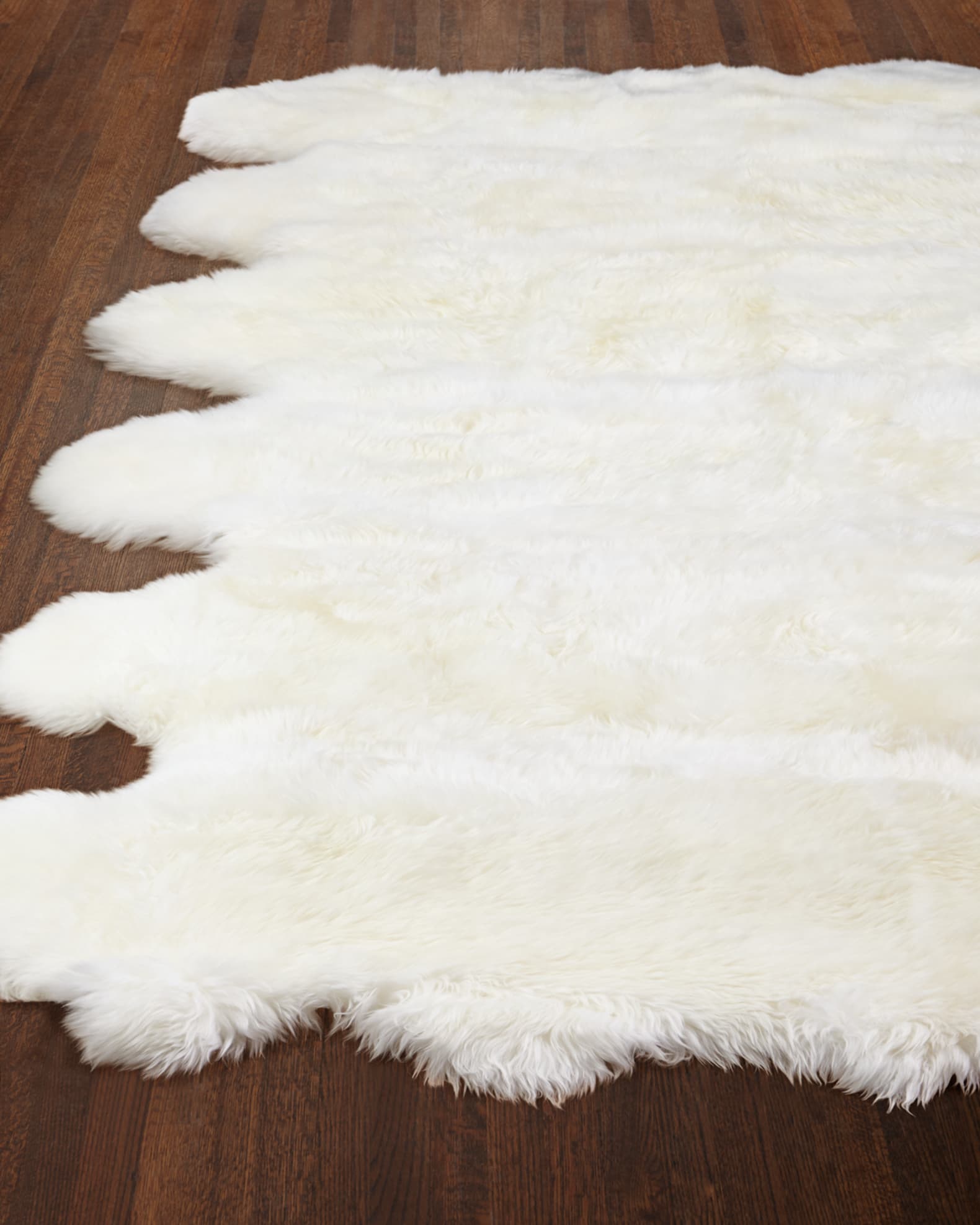 Rocco Sheepskin Rug, 8' x 11' 0