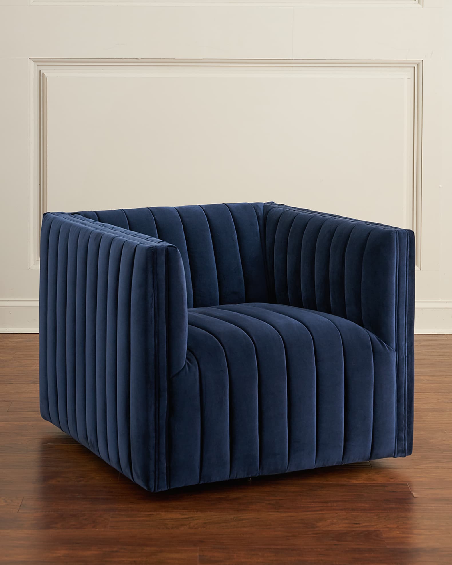 Augustine Swivel Chair 0
