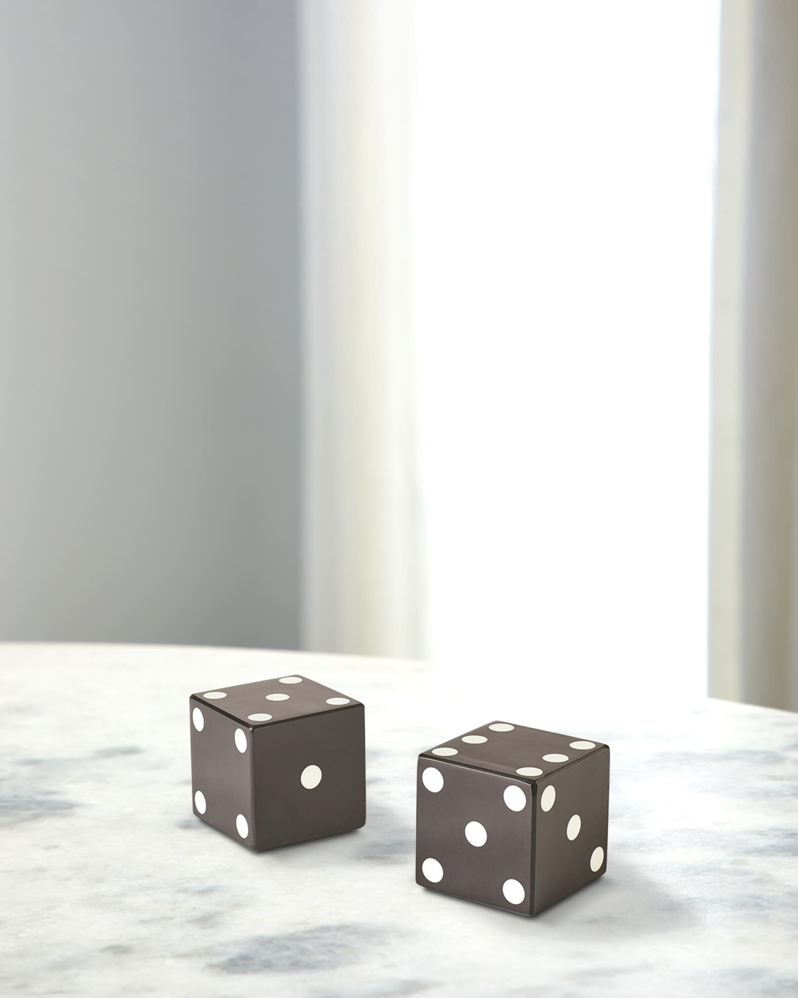 Pair of Decorative Dice - Small 0
