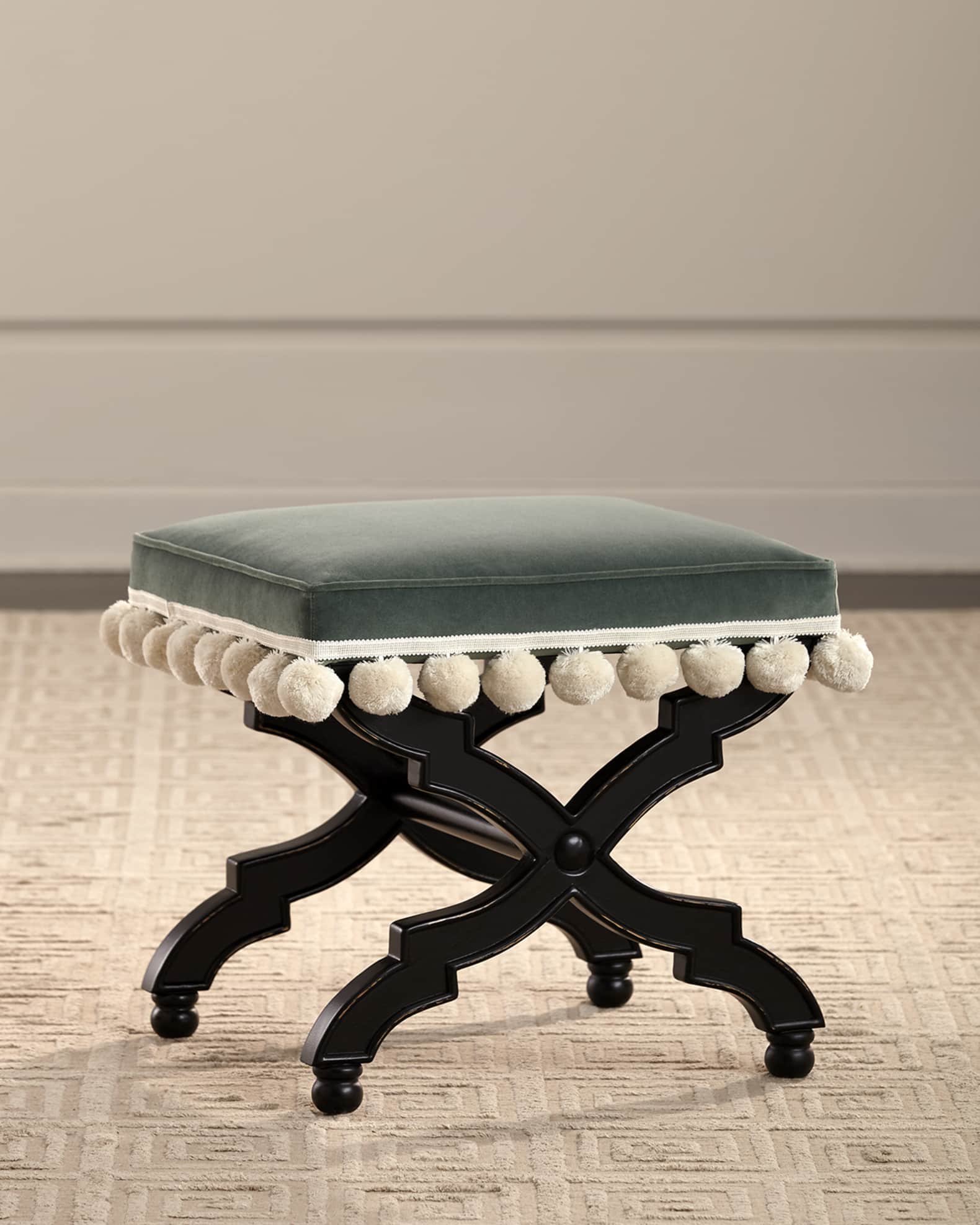 Oscilla Ottoman 0