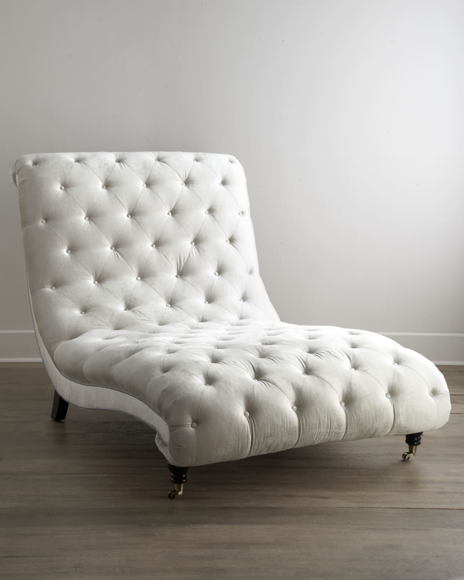 Tufted Silver Chaise 0