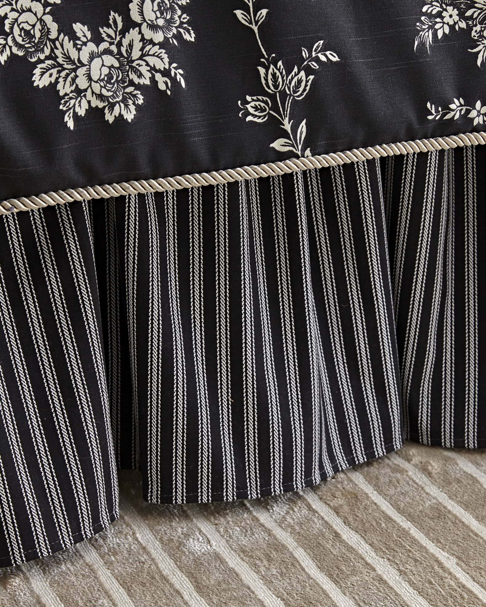 "French Toile" Dust Skirt 0