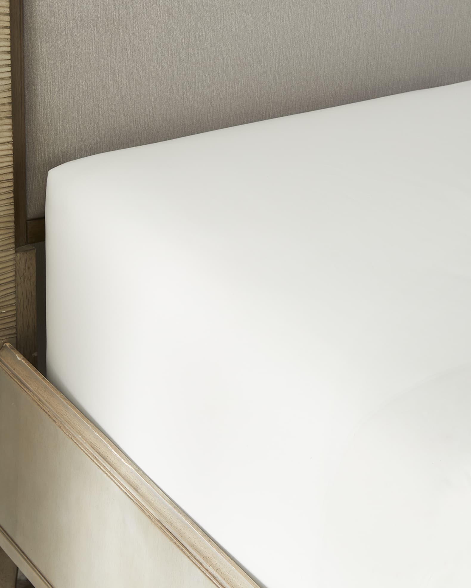 Grande Hotel Queen Solid White Fitted Sheet 0