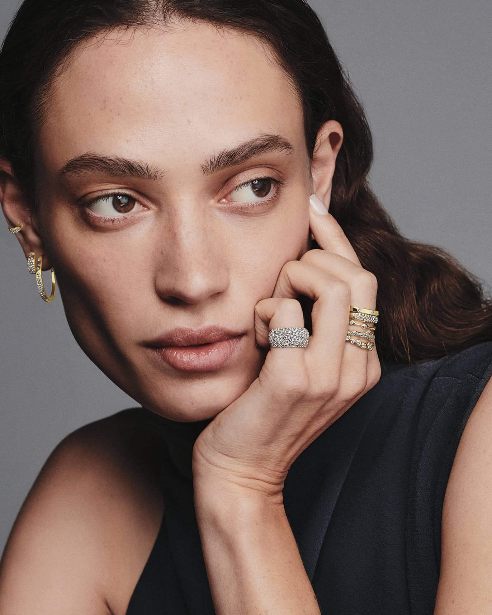 Starlet Band Ring in 18K Gold with Diamonds 1