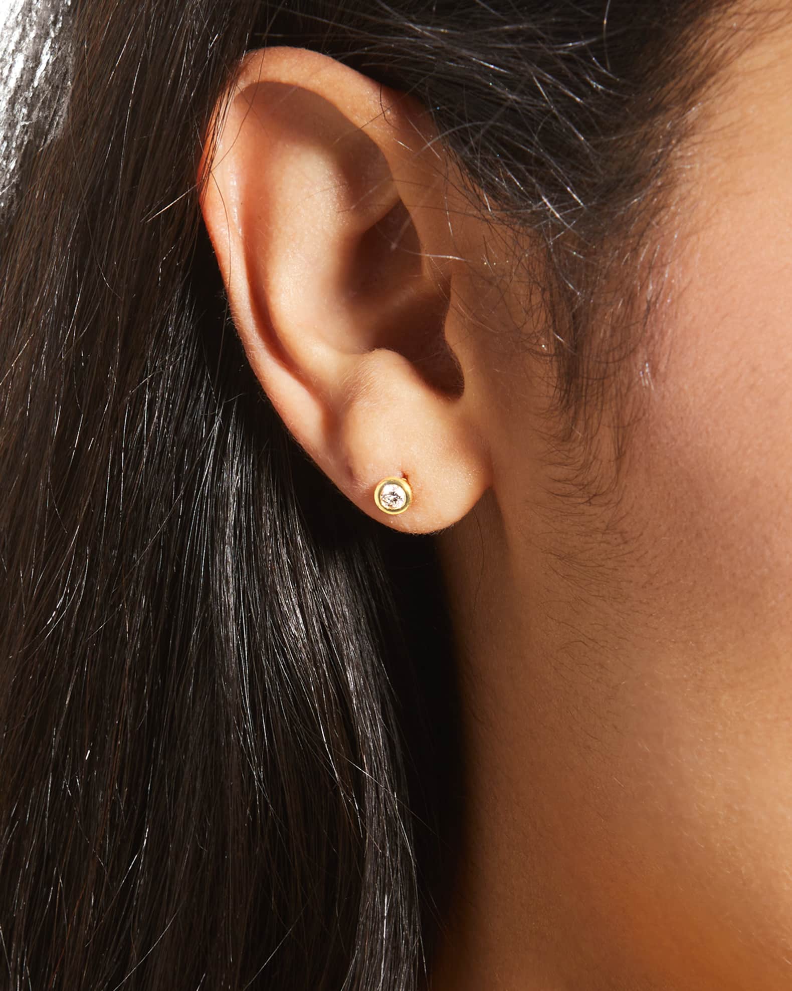 18k Gold Diamond Stud Earrings 1