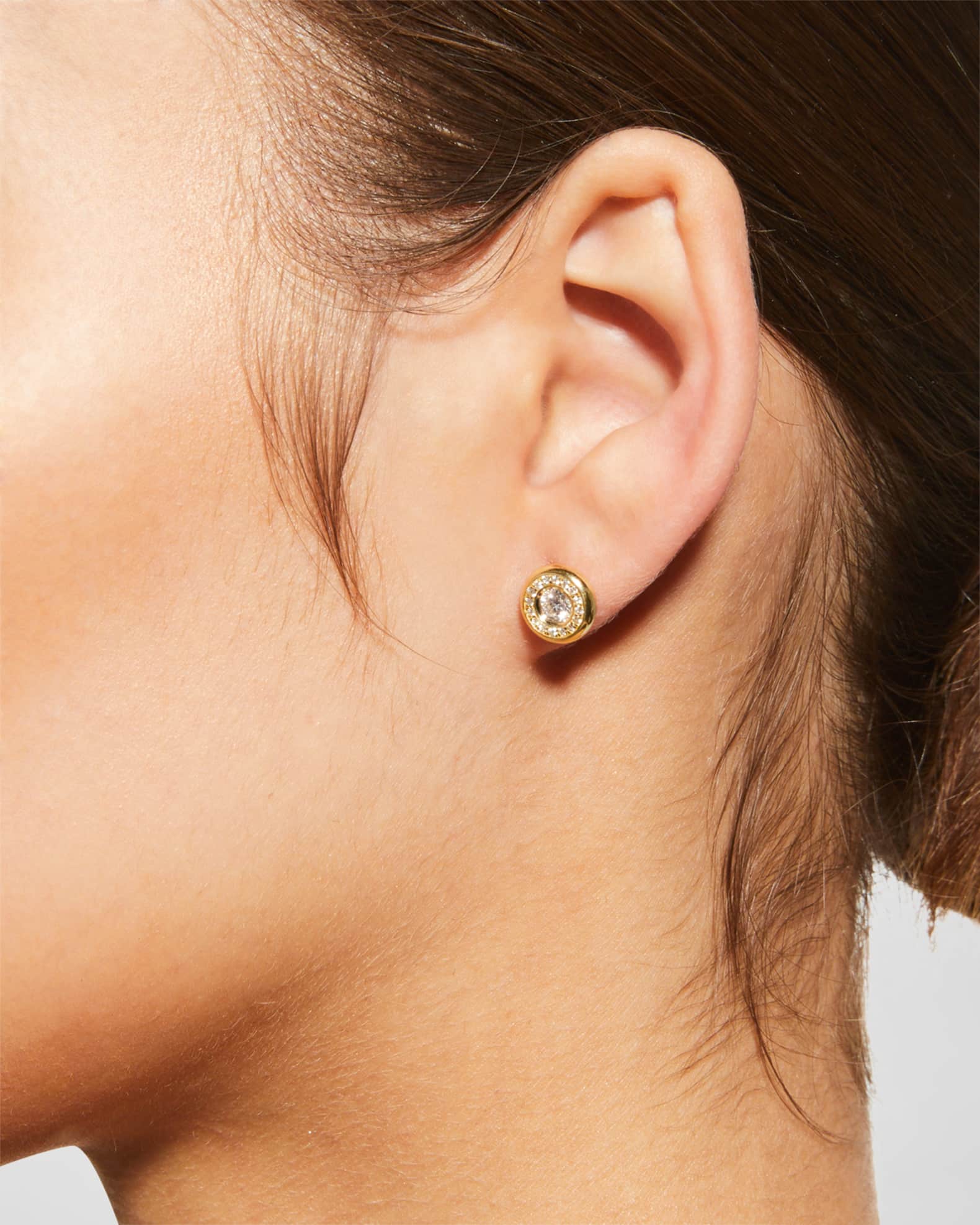 18k Gold Diamond Stud Earrings 1