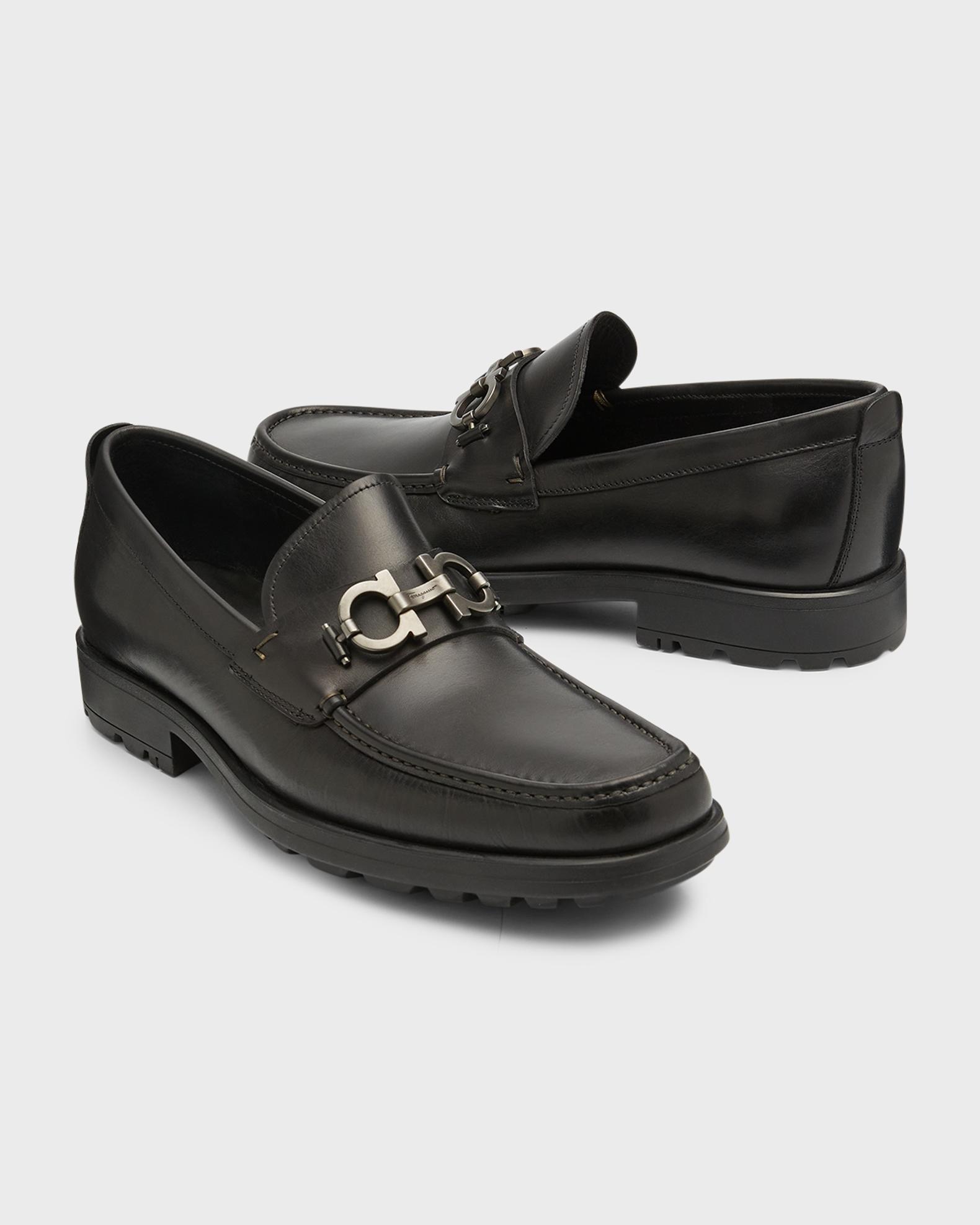 Salvatore Ferragamo 「DAVID」ガンチーニ ローファー FERRAGAMO Men's David Leather Lug-Sole Loafers | Neiman Marcus