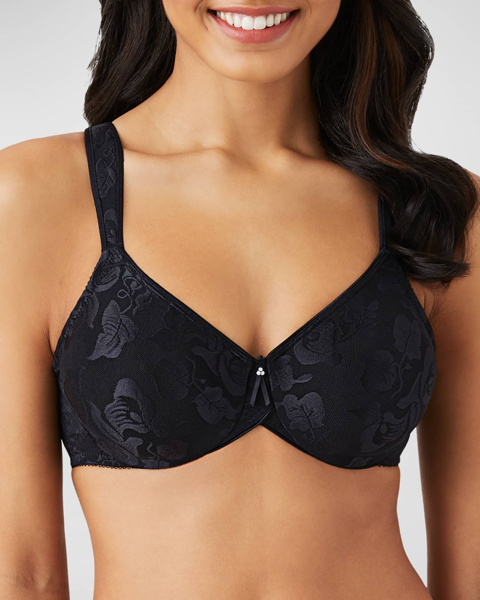 Black Lycra underwired bra with Chantilly lace