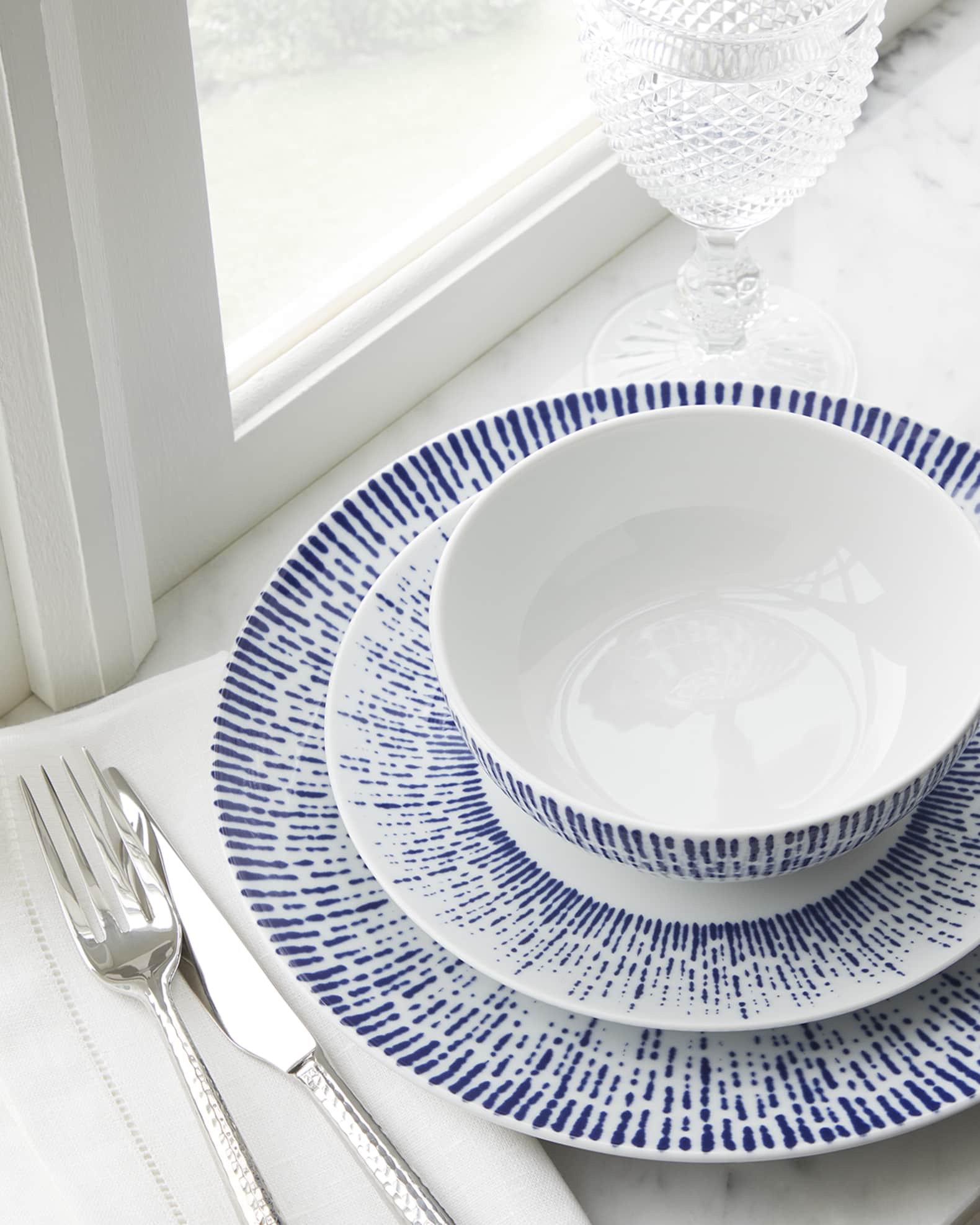 12 Piece Drizzle Dinnerware Set