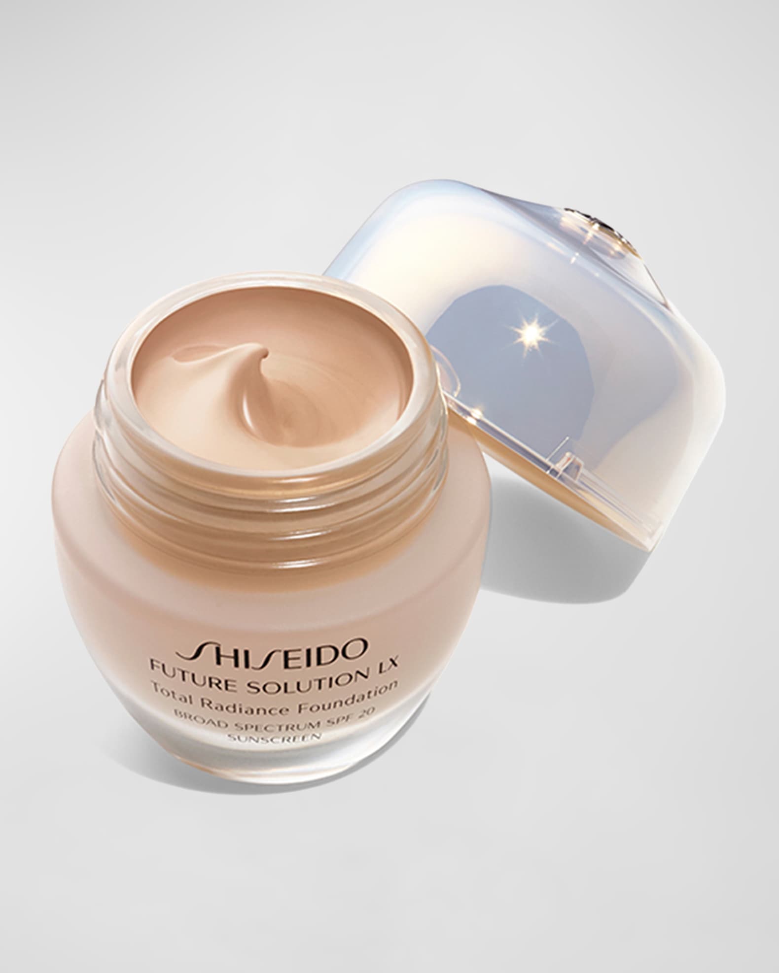 Shiseido Future Solution LX Total Radiance Foundation SPF 20