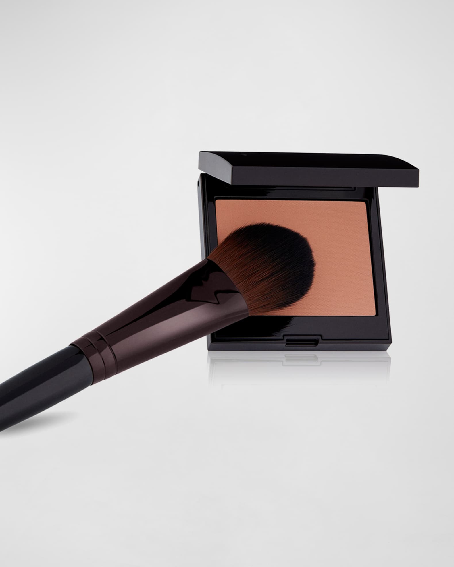 Cheek Colour Brush 1