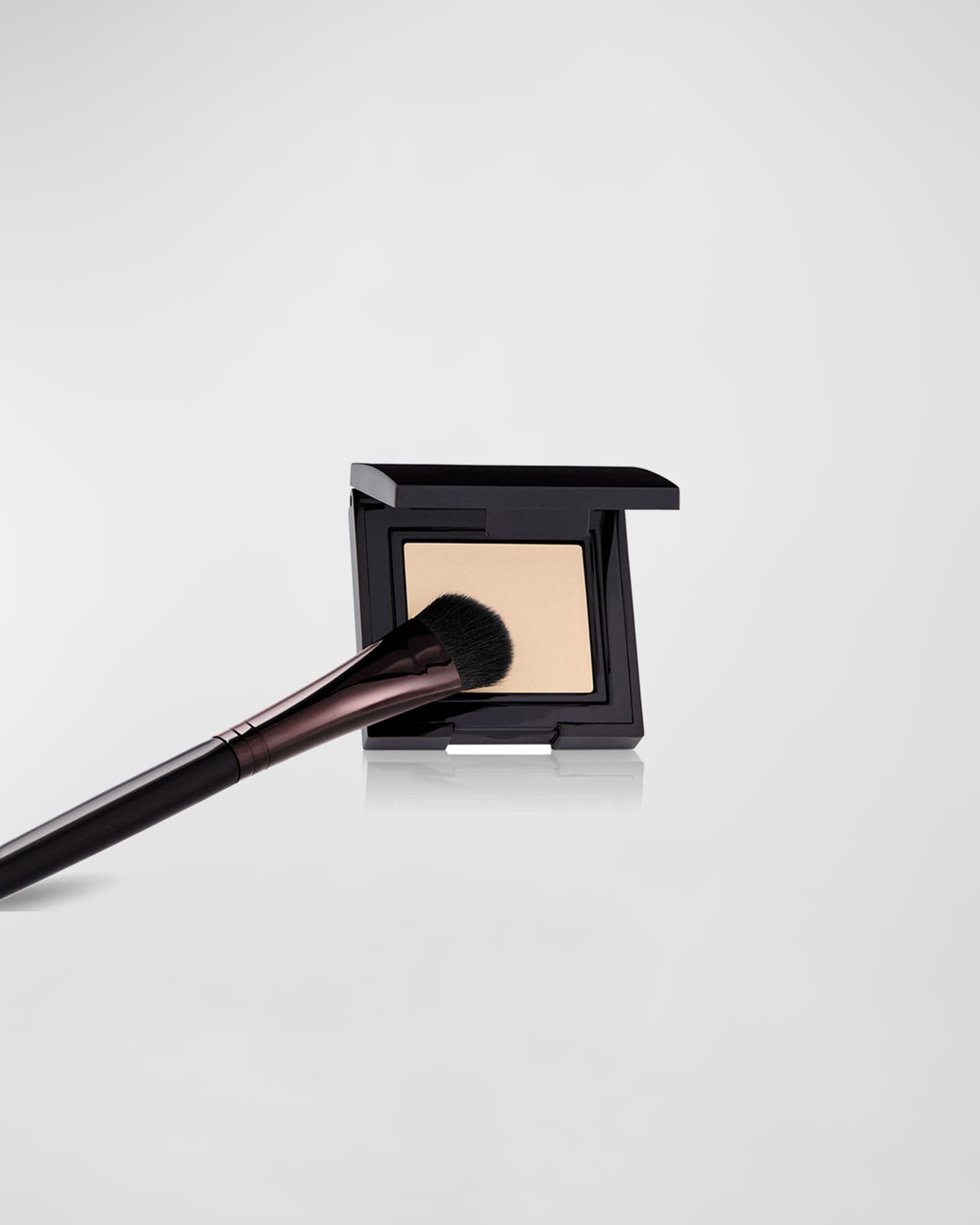 All Over Eye Colour Brush 1