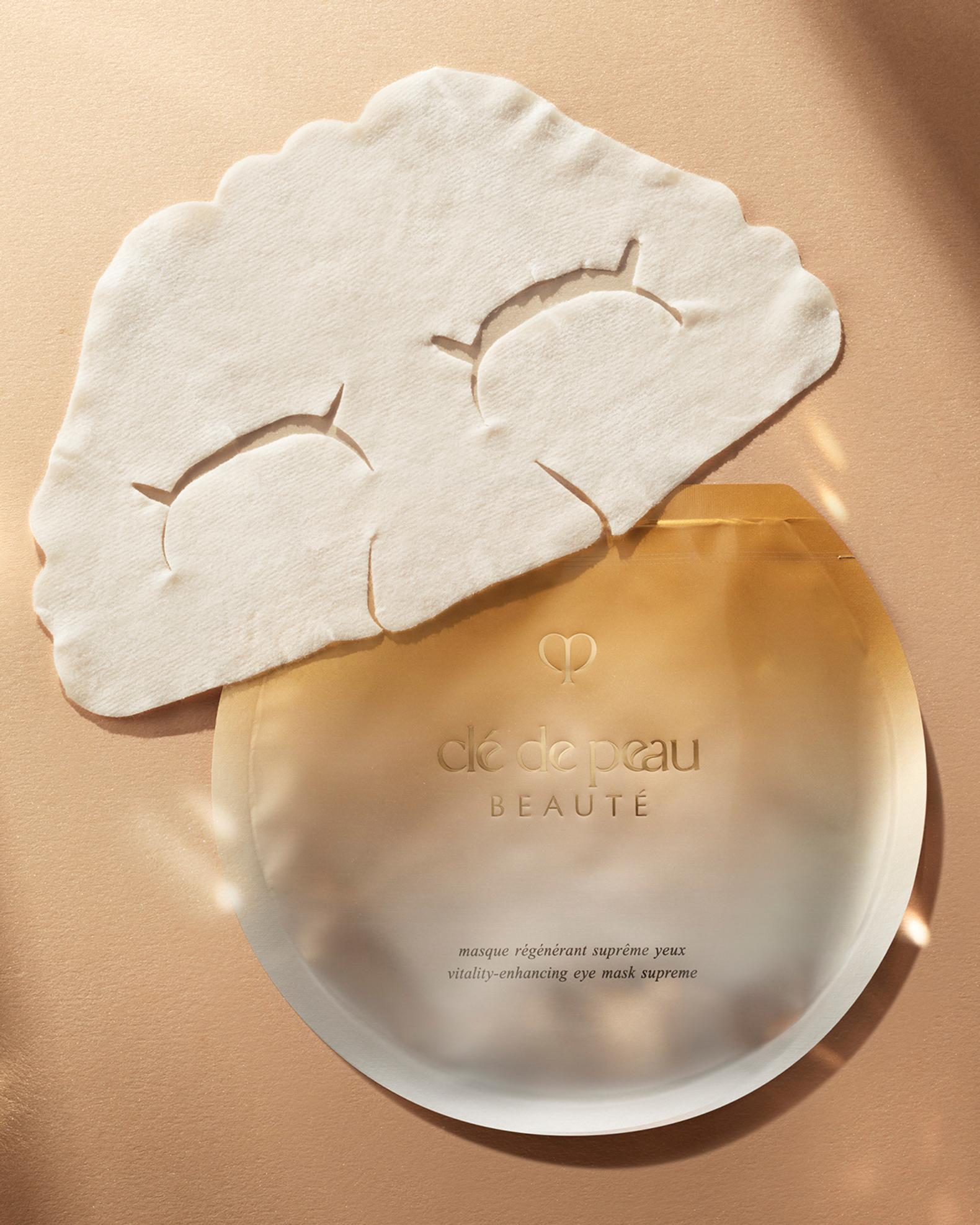 Cle de Peau Beaute Vitality-Enhancing Eye Mask Supreme, 6 sheets ...