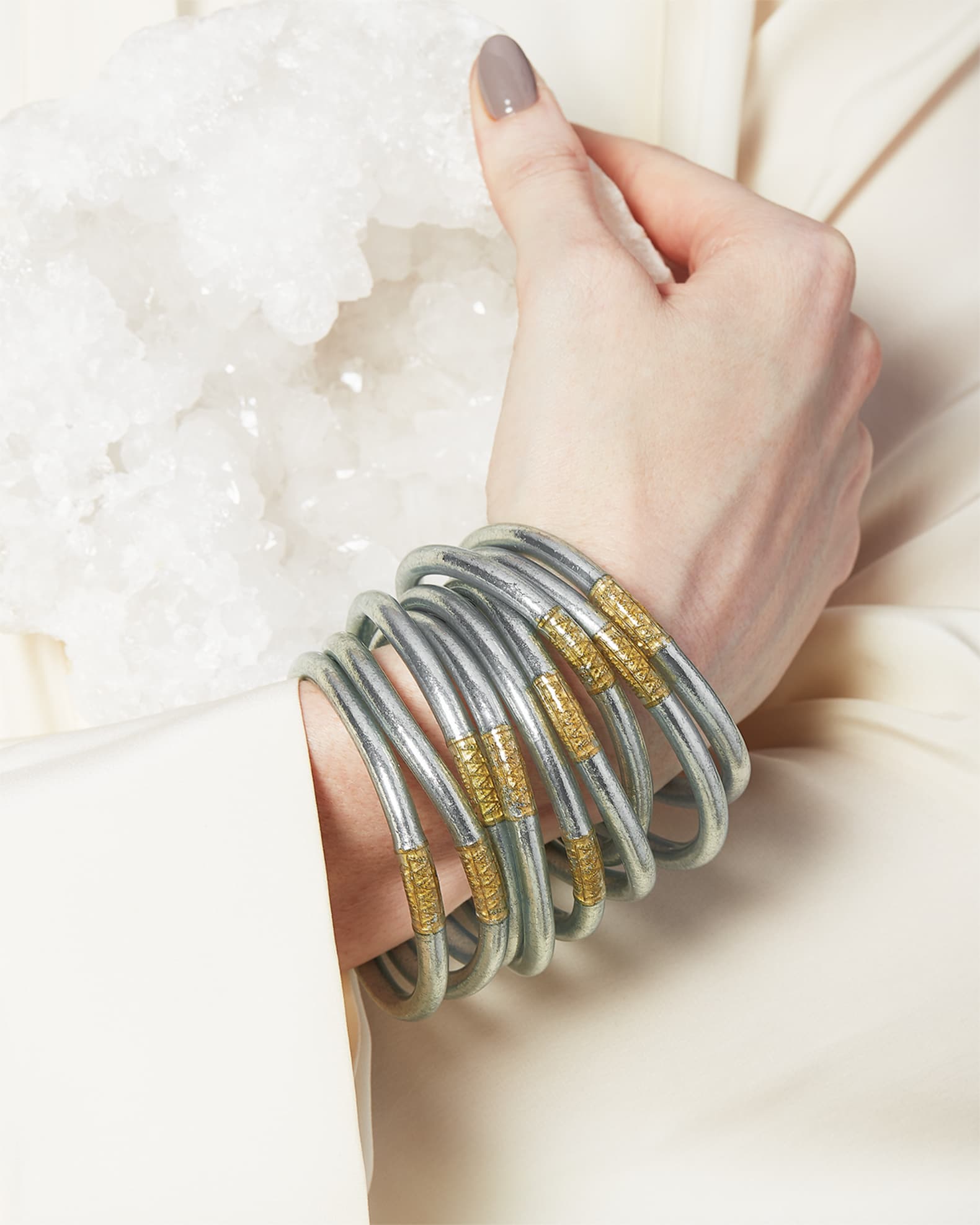 アクセサリー AMERI GURUGURU BANGLE Ameri（アメリ）の「GURUGURU BANGLE（バングル/リストバンド