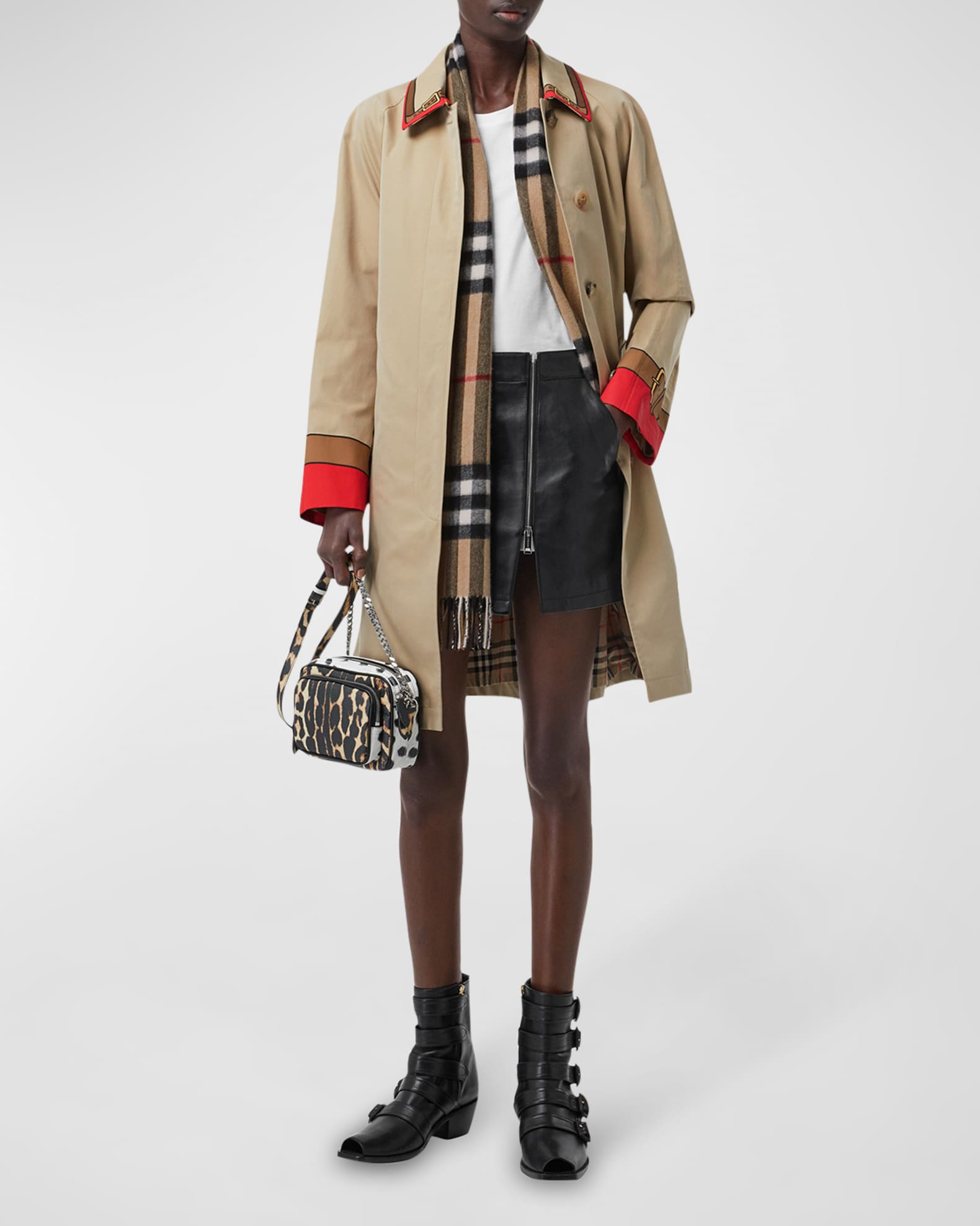 Burberry Heart Scarf Outfit - FORD LA FEMME