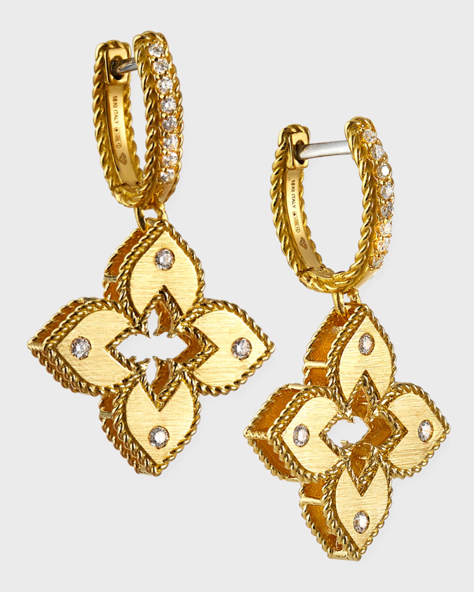 Comète Earrings in 18K white gold and diamonds Medium version