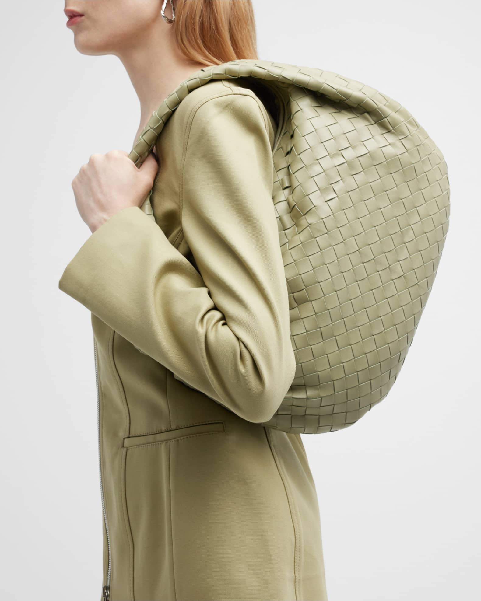ショルダーバッグ・ポシェット BOTTEGA VENETA SMALL JODIE BOTTEGA VENETA Small Jodie Bag: Review, What Fits and Mod