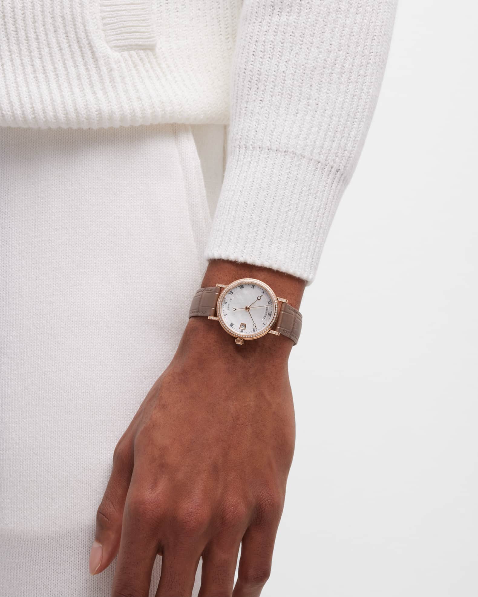 Classique 33.5mm 18k Rose Gold Diamond Watch w Alligator Strap