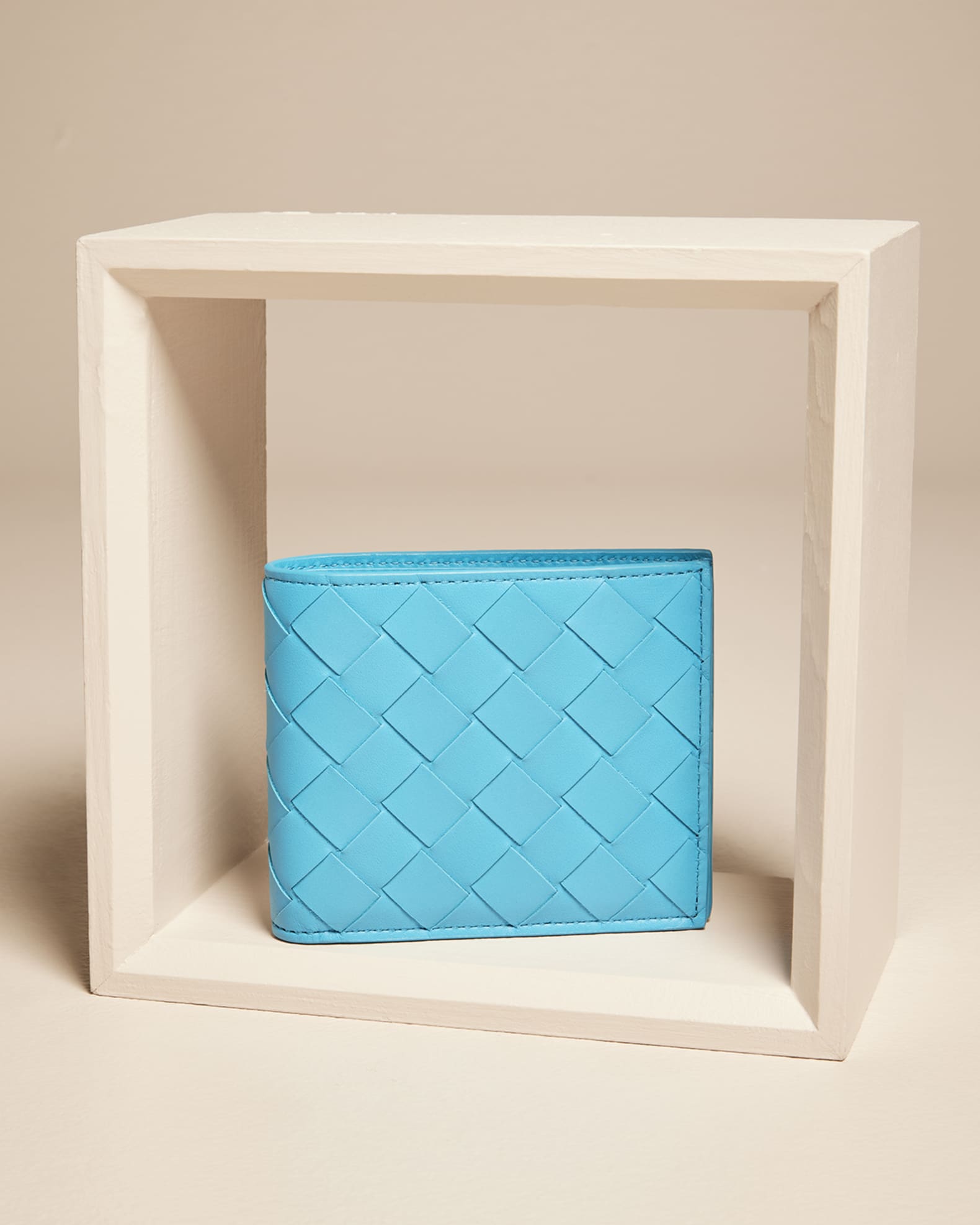 Bottega Veneta Men's Intrecciato Leather Bifold Wallet