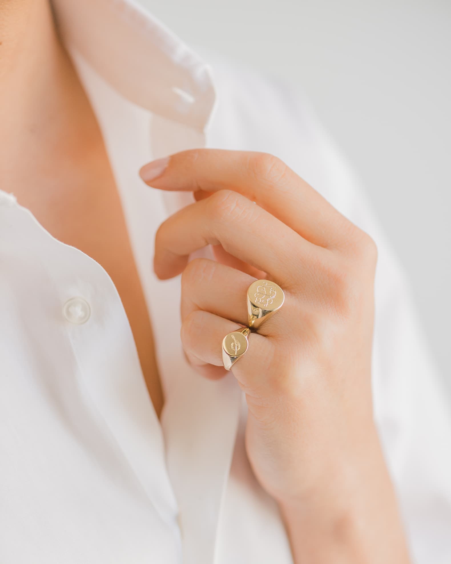 Zoe lev signet ring hot sale