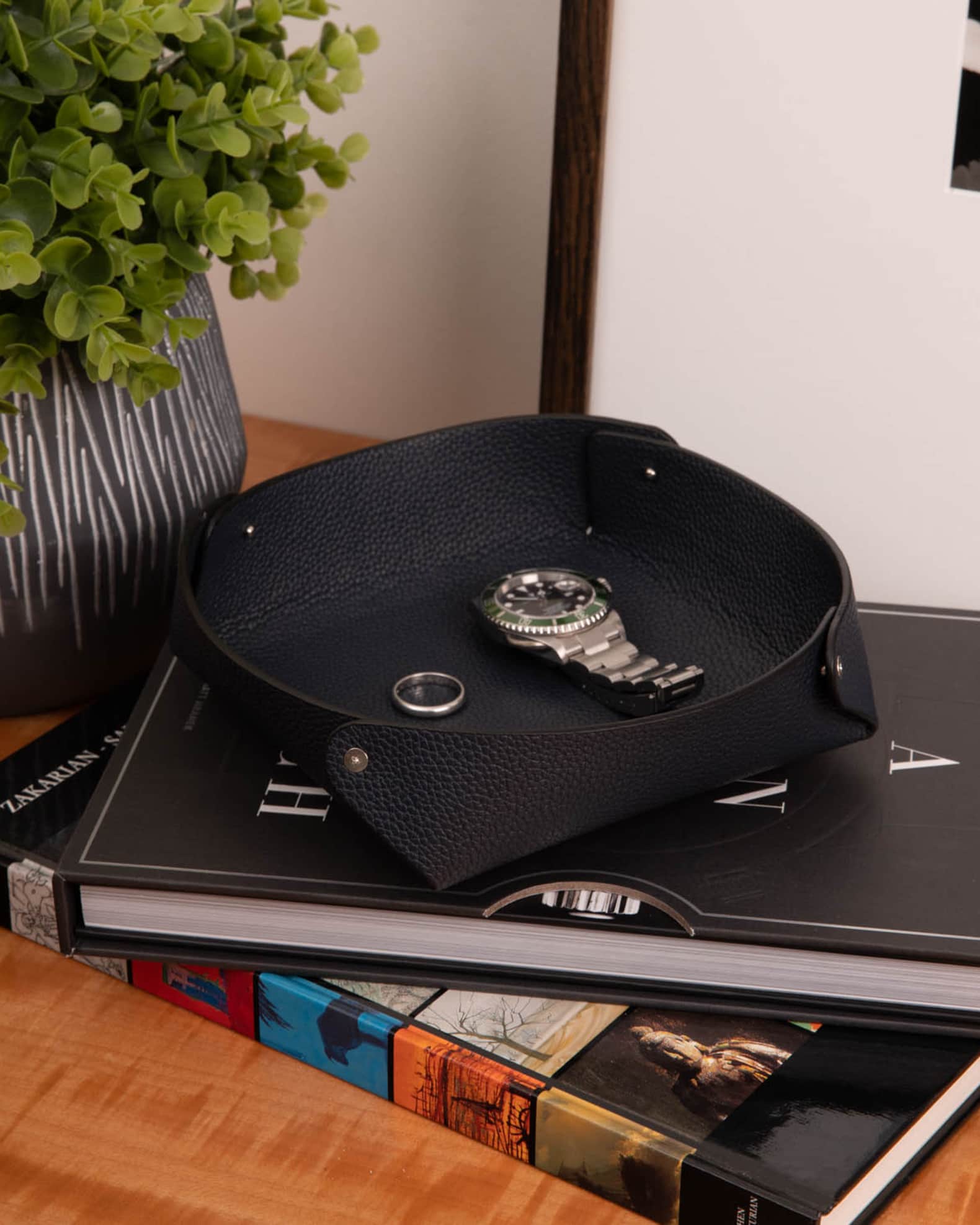 Men's Round Leather Valet Tray 1