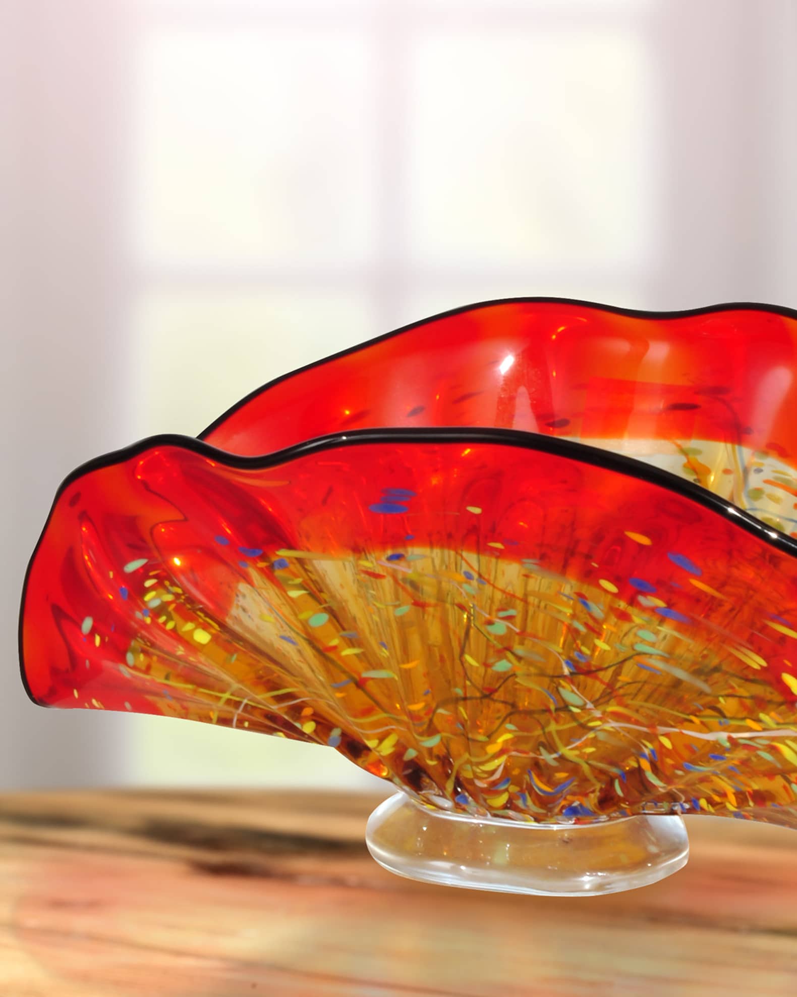 Indiana Shell Hand-Blown Art Glass Vase 0