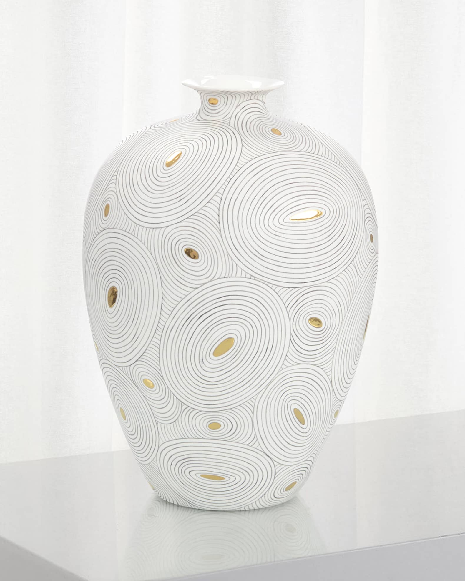 White Porcelain Vase with Gold 0