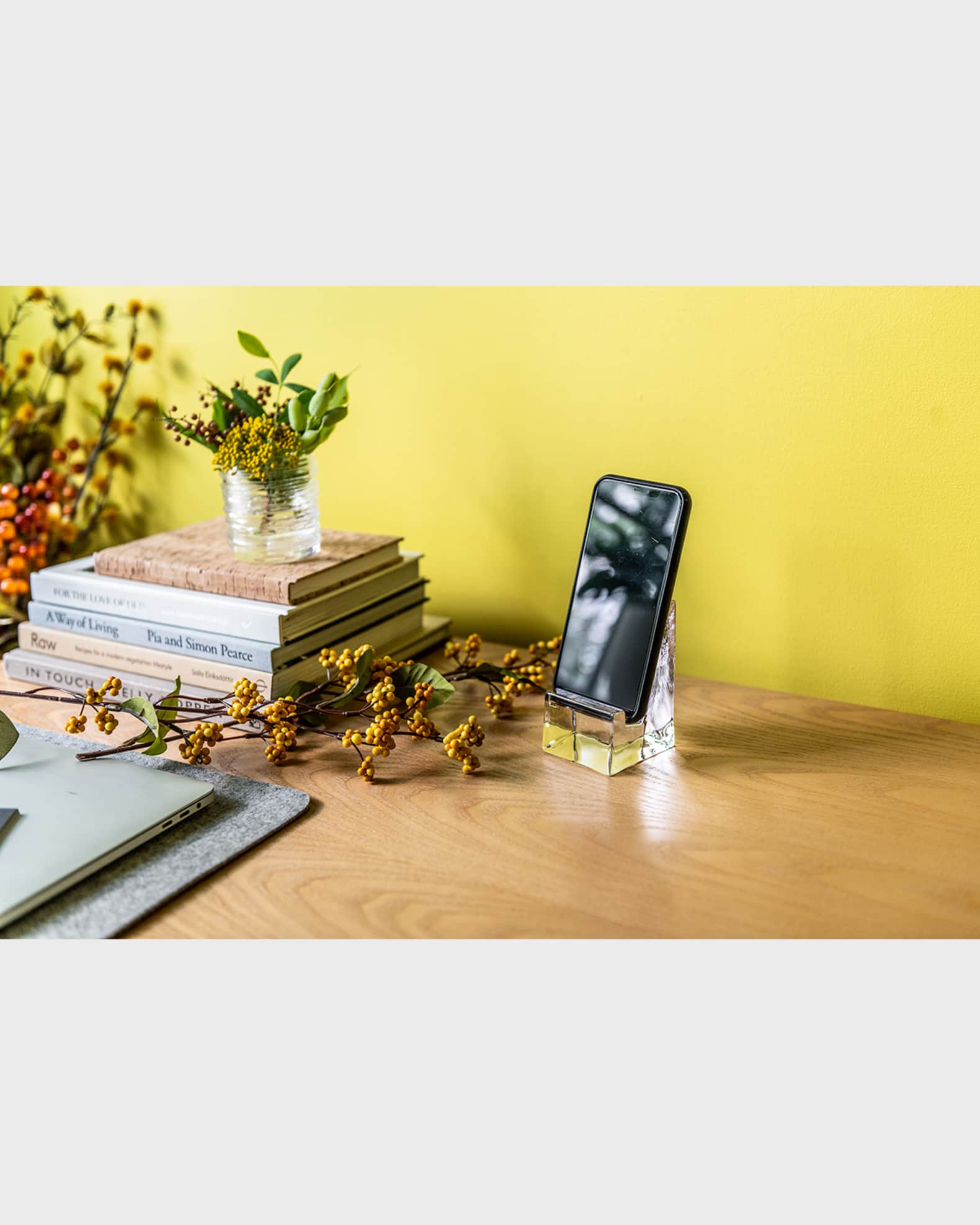 Woodbury Phone Holder 1