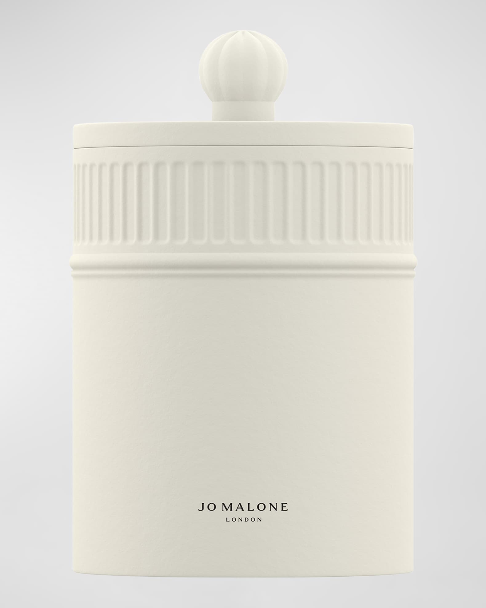 10.6 oz. Fresh Fig & Cassis Candle 1