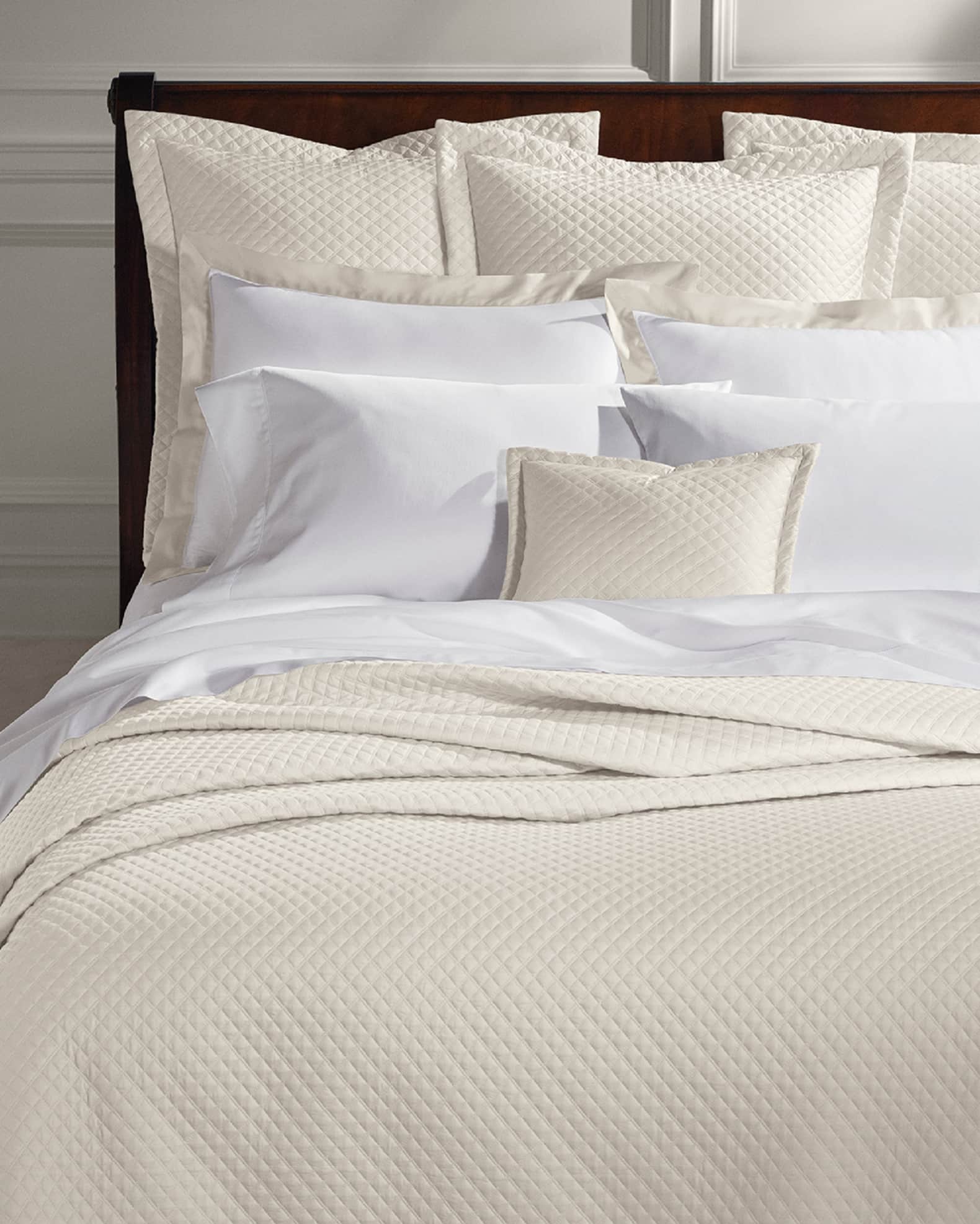 Quilted Sateen Argyle Quilt 0