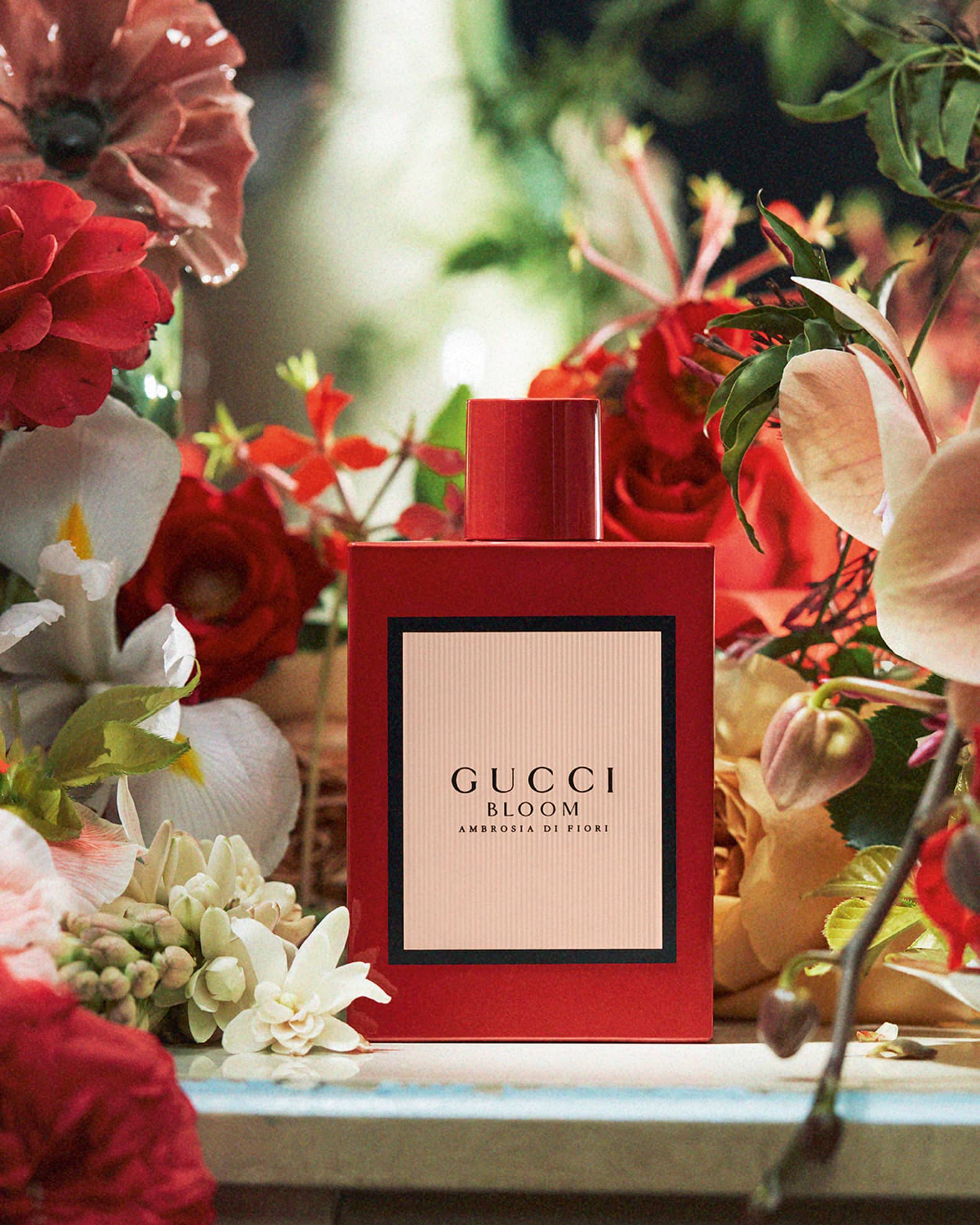 Парфюмерная вода цветочная. Gucci Bloom 100мл. Gucci Bloom EDP, 100 ml. Гуччи Блум амброзия ди Фиори. Gucci Bloom Eau de Parfum 100ml.