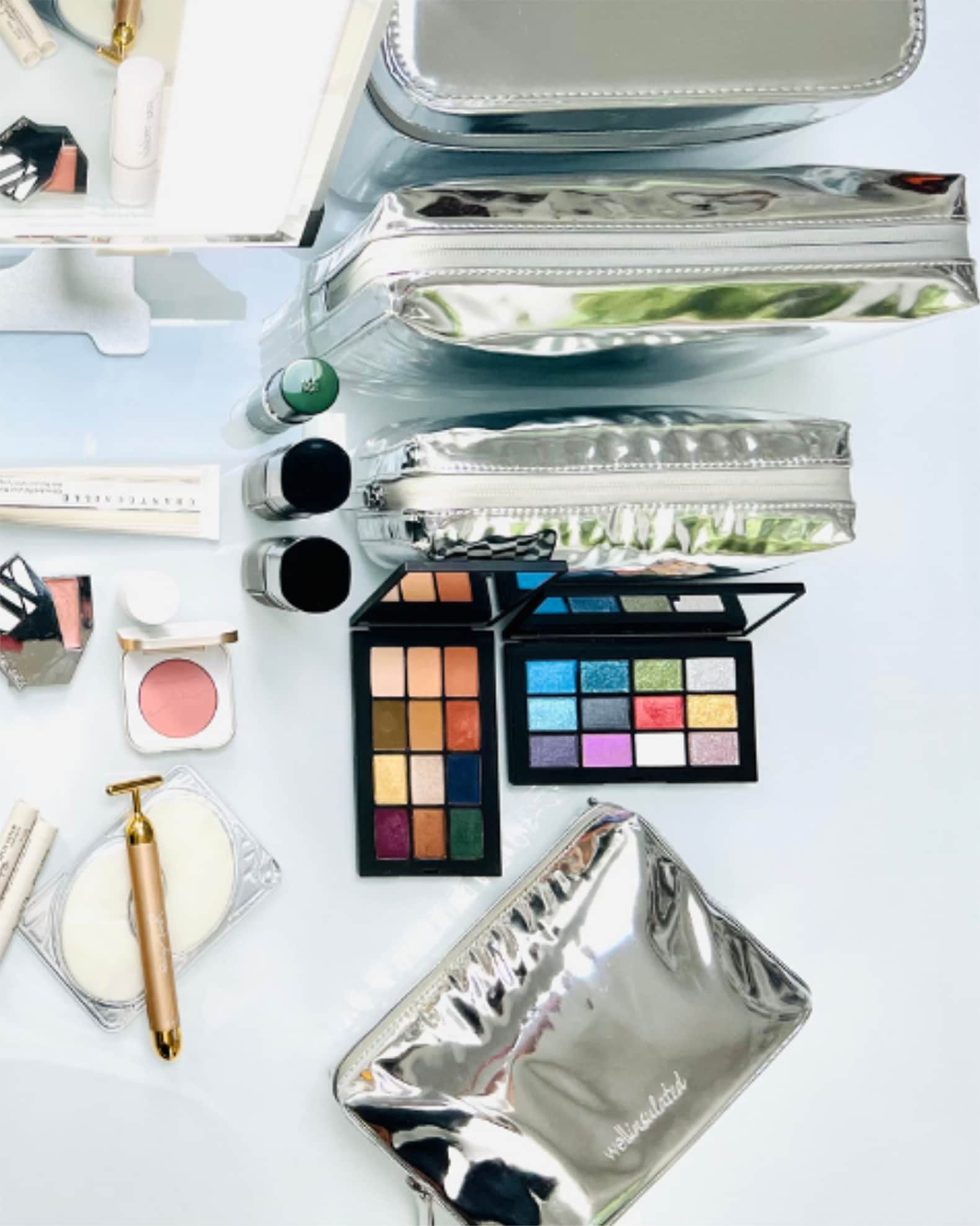 Performance Beauty Bag 1