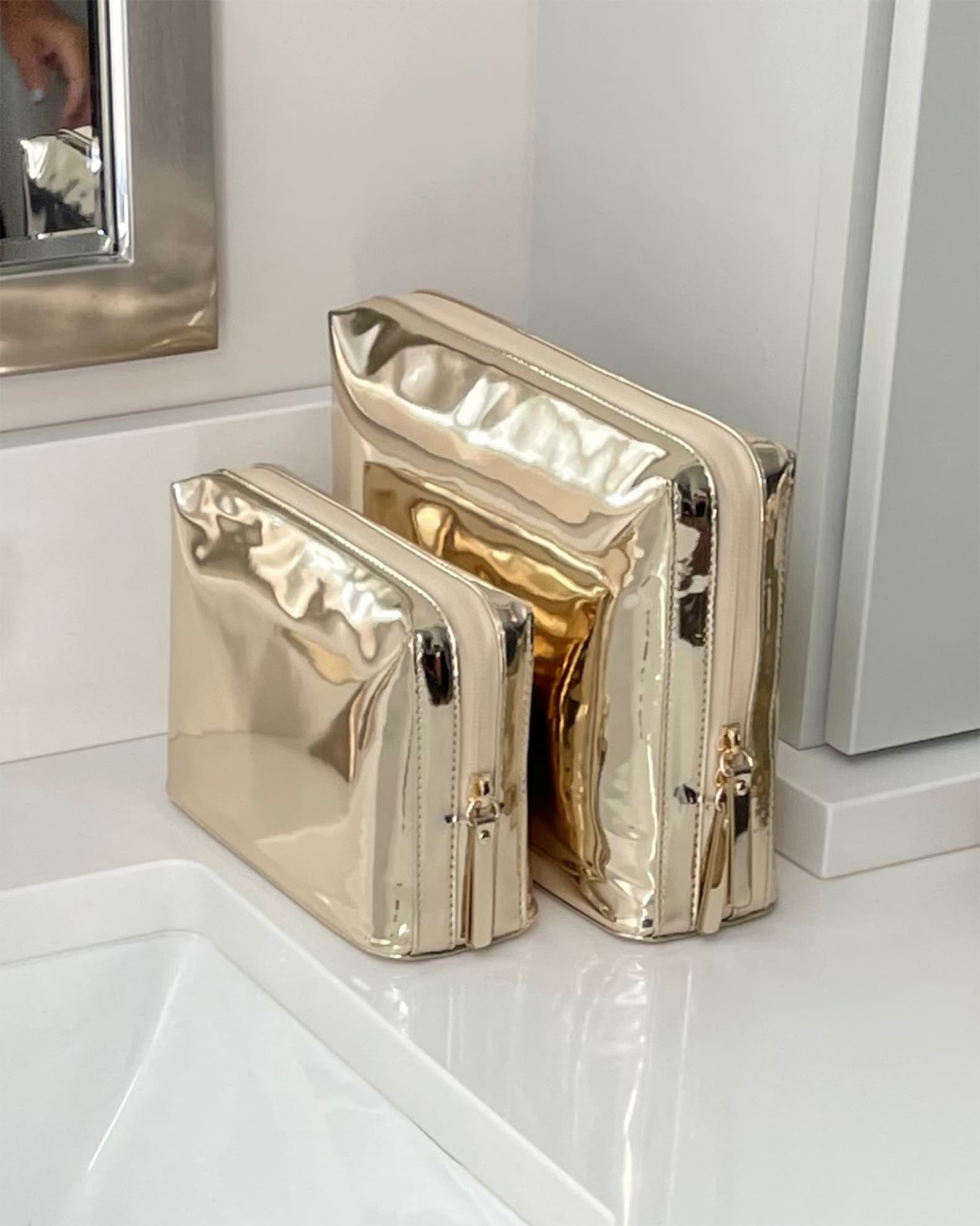 Performance Beauty Bag 1