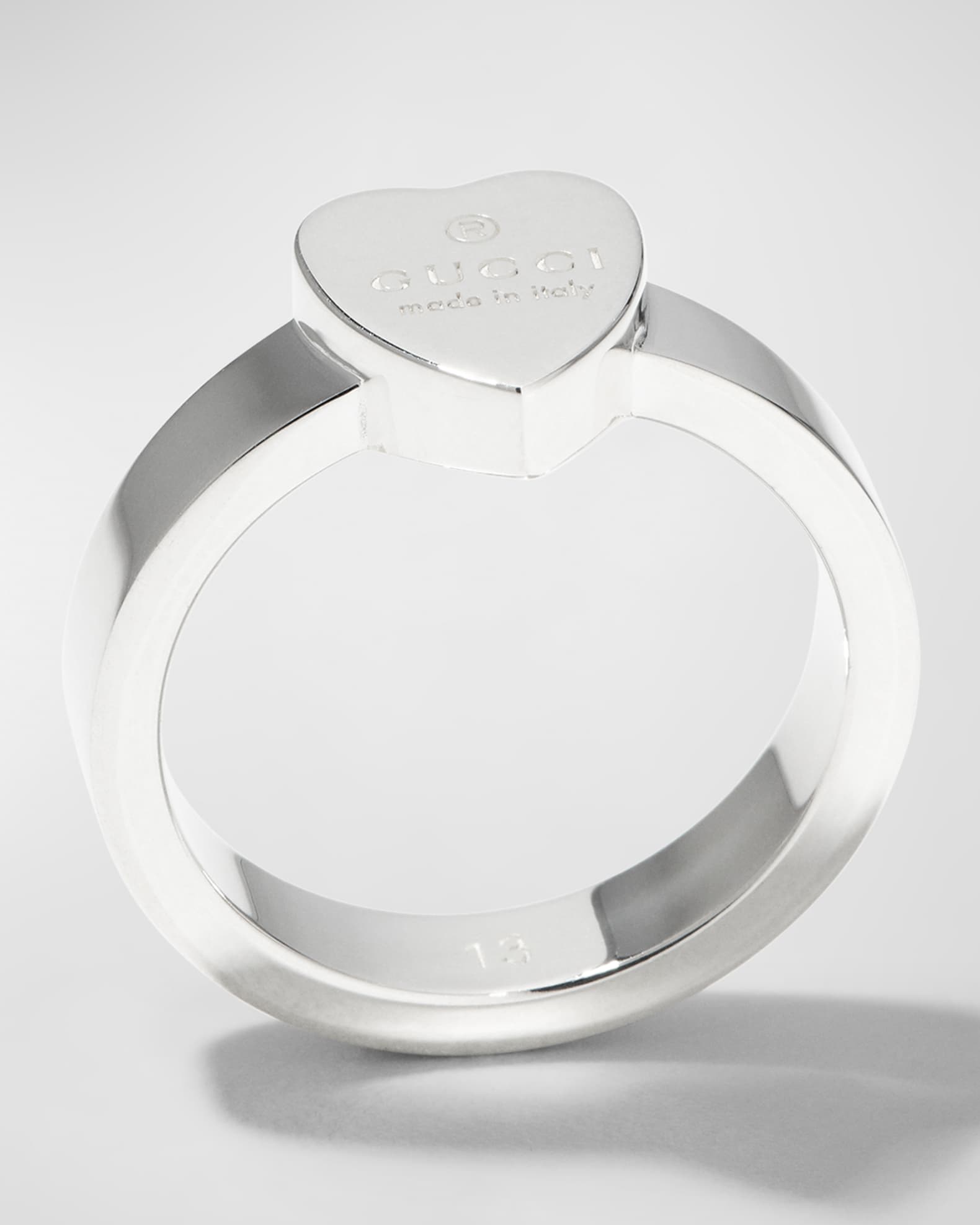 Gucci heart ring with trademark outlet