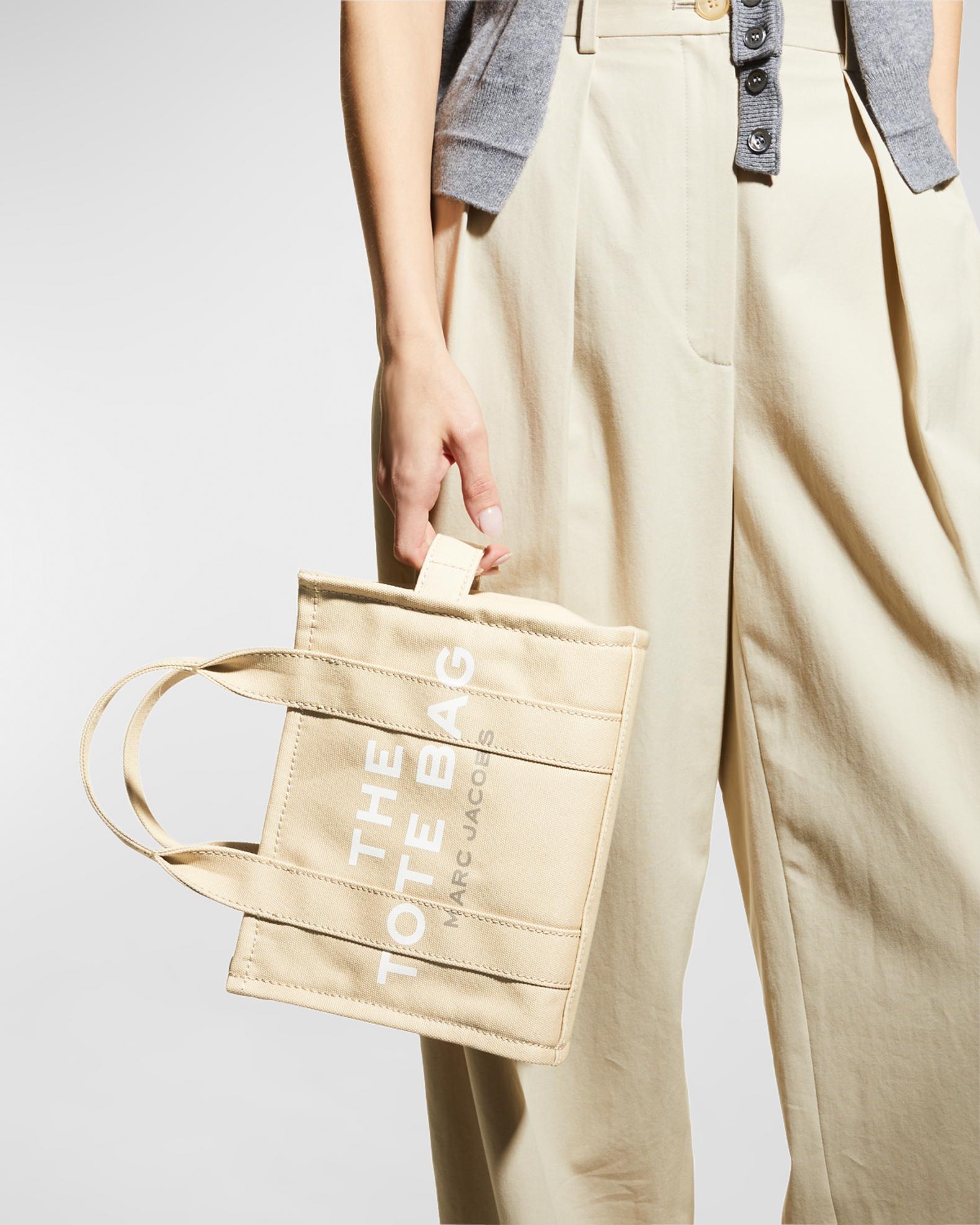 MARC JACOBS THE TOTE BAG ザ キャンバス トートスモール Marc Jacobs The Small Canvas Tote Bag | Neiman Marcus