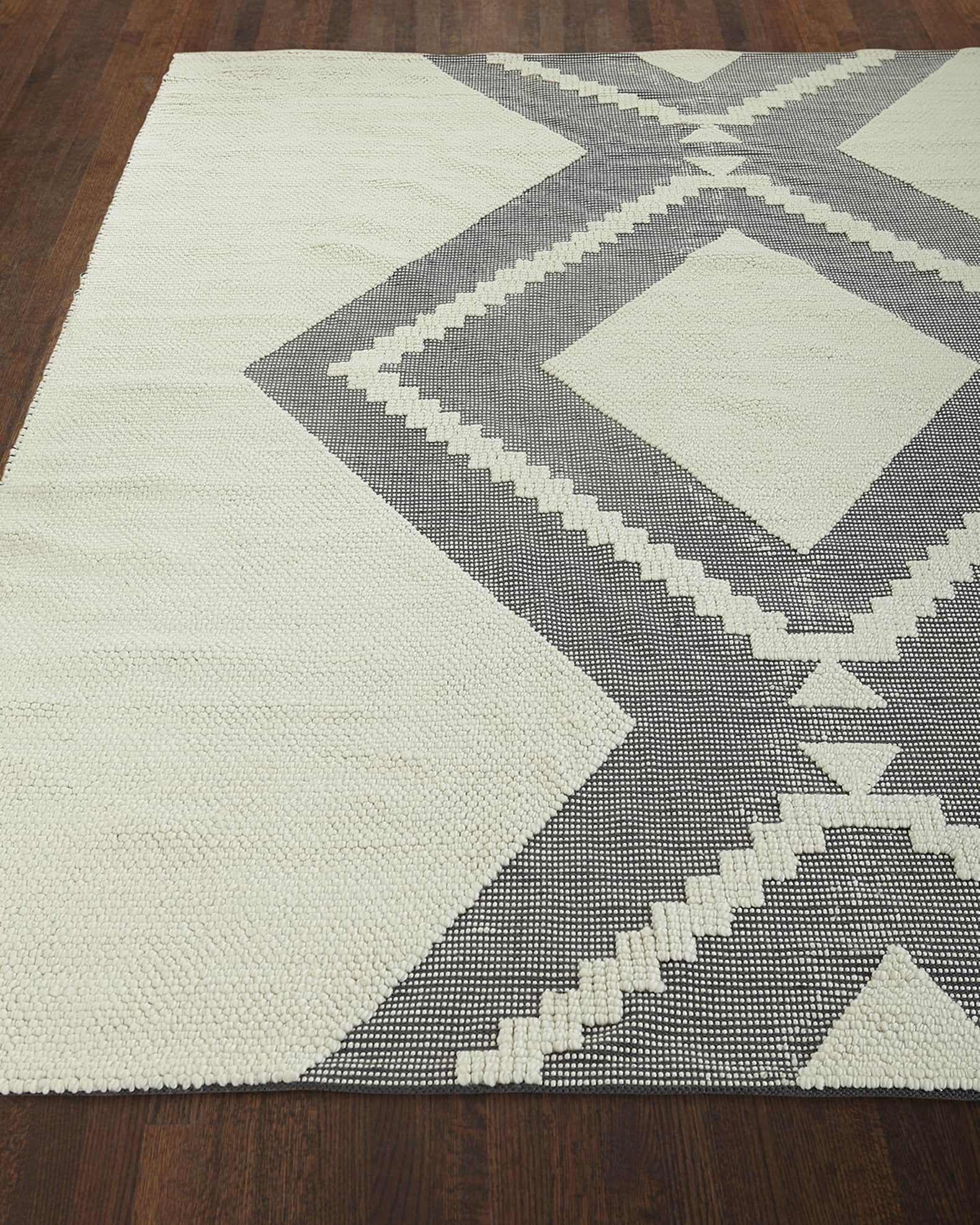 Pacific Hand-Woven Indoor/Outdoor Rug 0