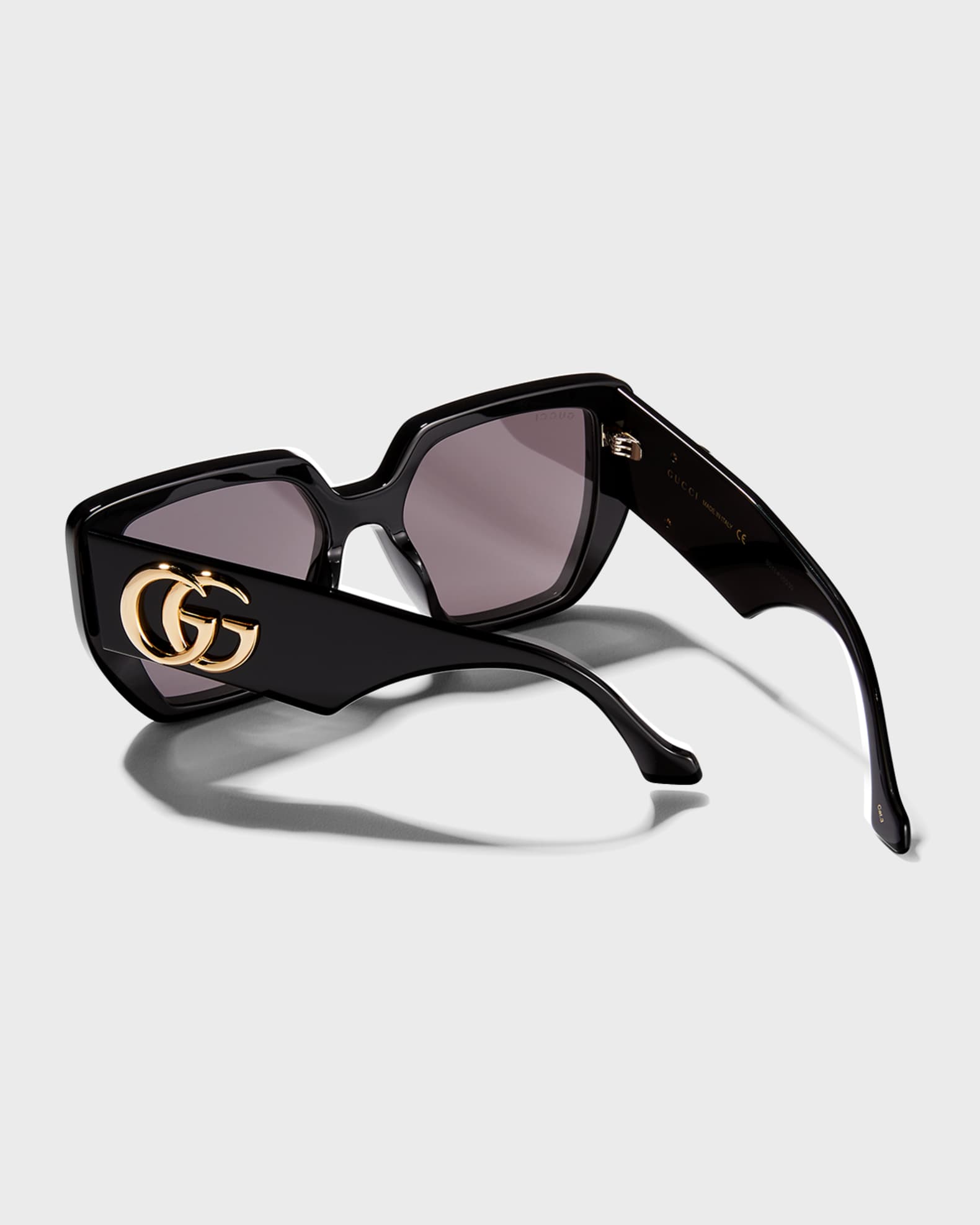 GUCCI ブラック GG Big Square サングラス Gucci Oversized Square Sunglasses, Black | Neiman Marcus