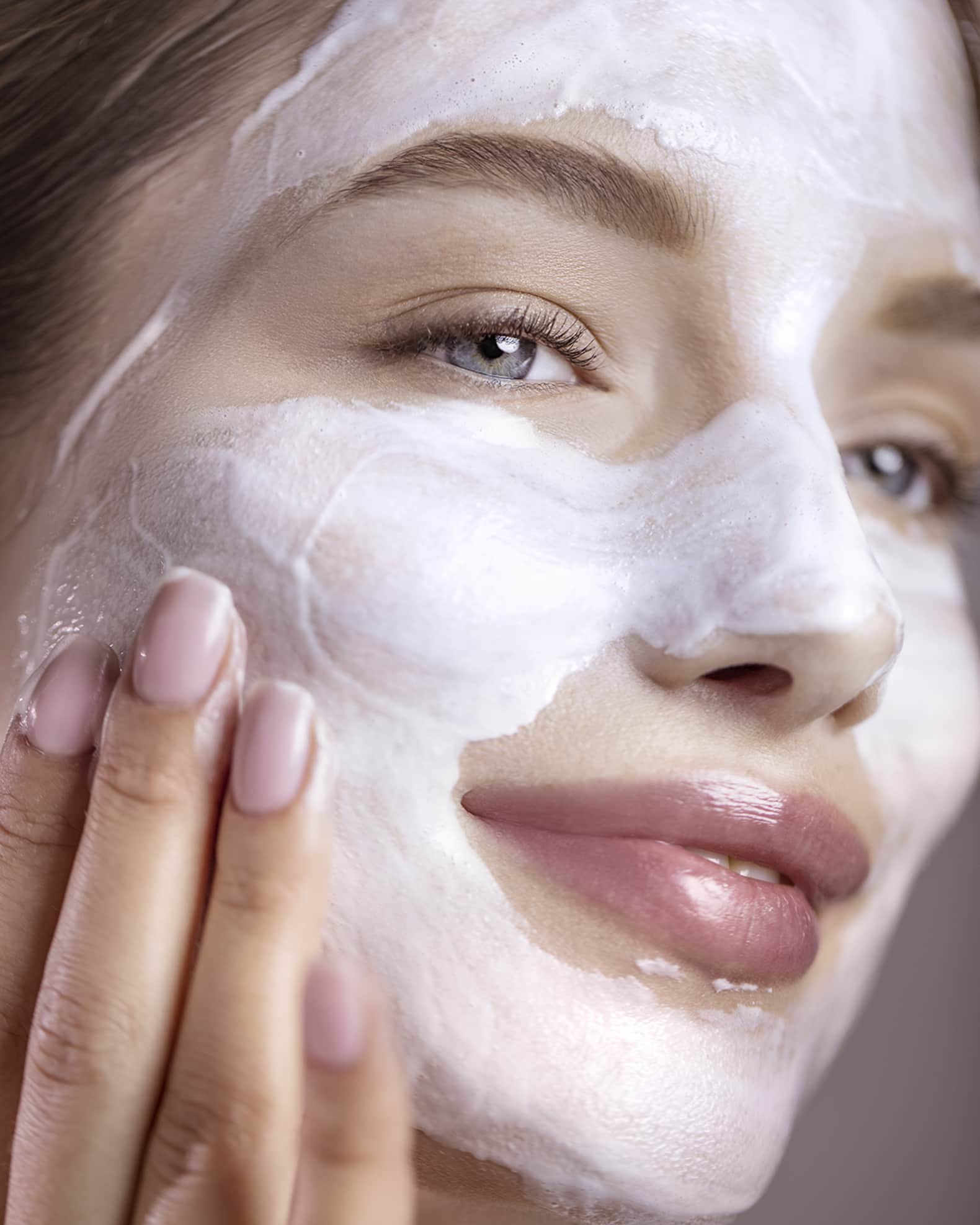 Sisley Paris Phyto-Blanc La Mousse Brightening Cleansing Foam-in