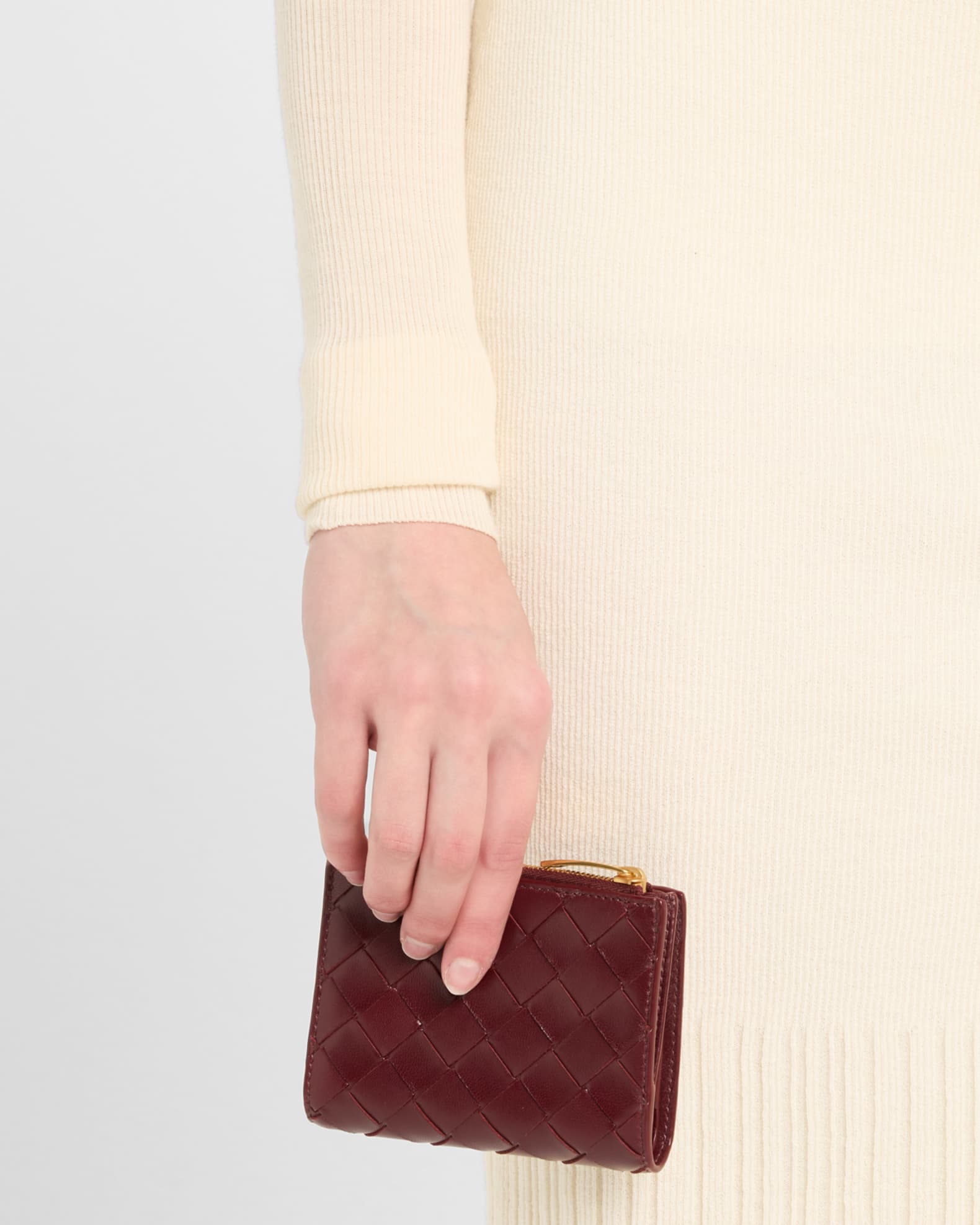 ✨未使用に近い✨　bottega veneta ミニ財布　パルメラート　刻印 bottegablackwallet281.jpg