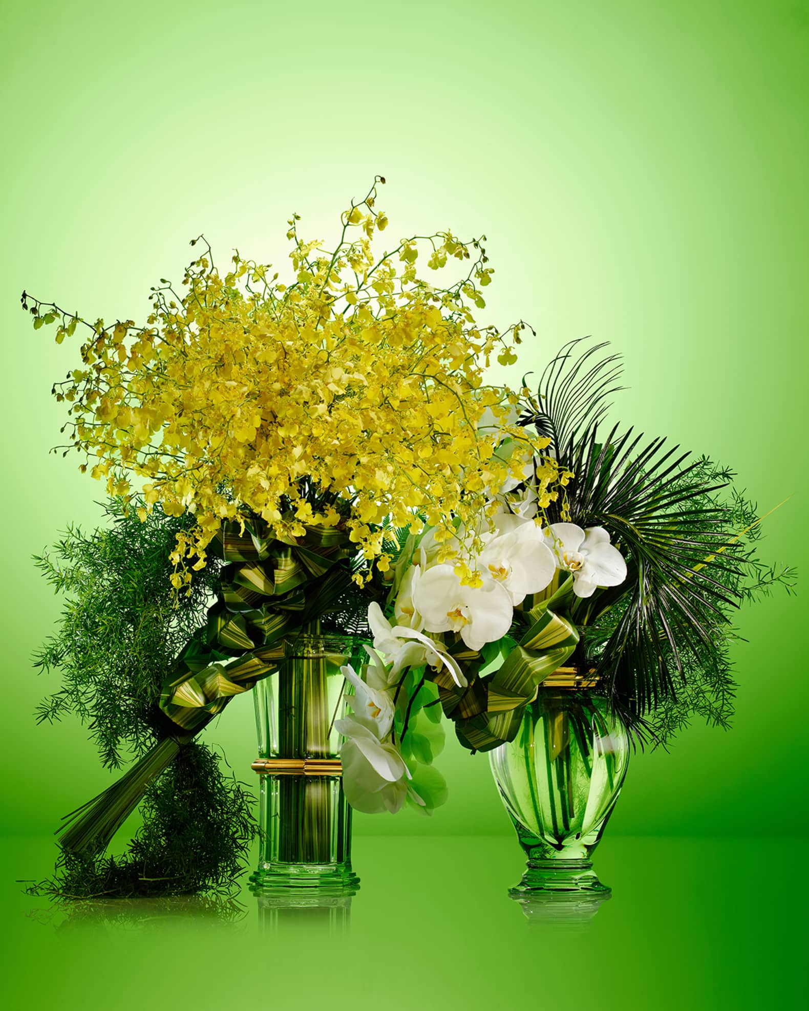 Harcourt Gold Straight Vase 1