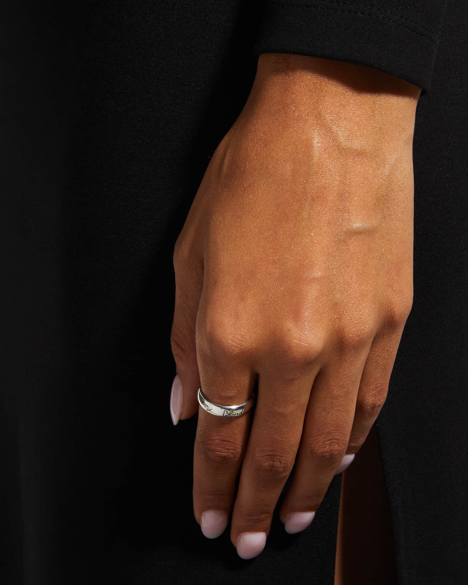 Gucci sterling silver signature band ring best sale