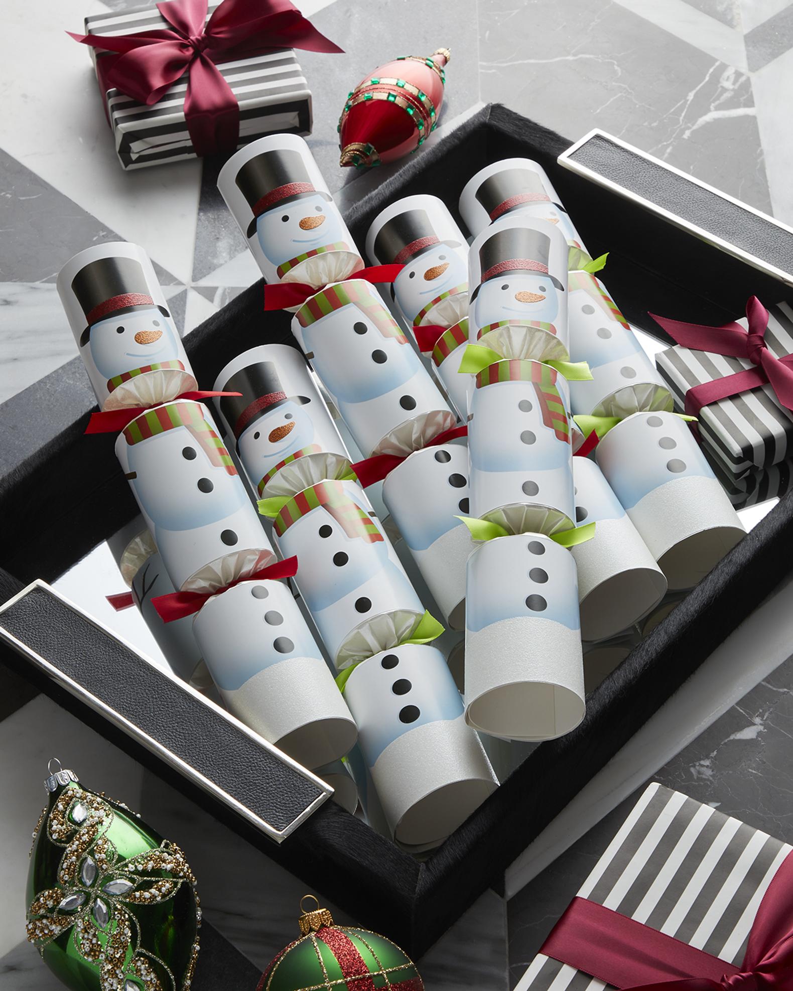 snowman crackers