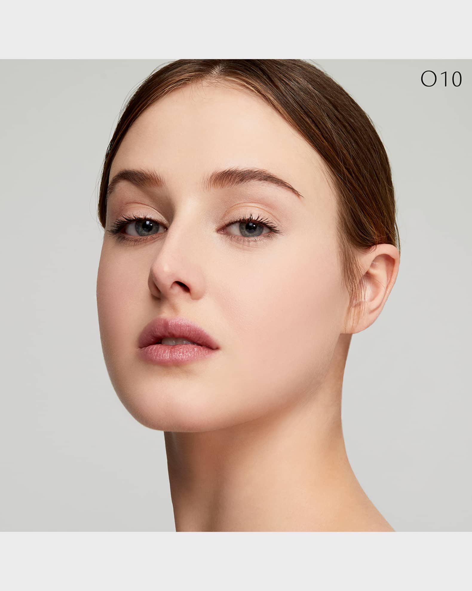 Cle de Peau Beaute Radiant Fluid Foundation Natural SPF 25 Cle de Peau Beaute Radiant Fluid Foundation Natural SPF 25