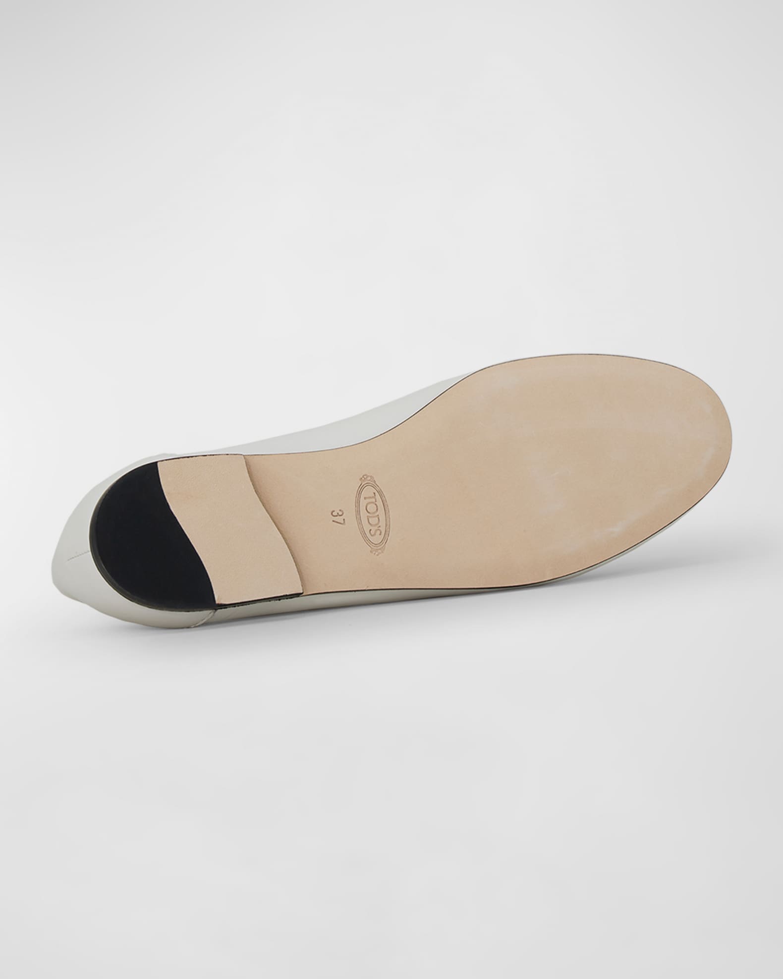 Neiman marcus flat shoes cheap