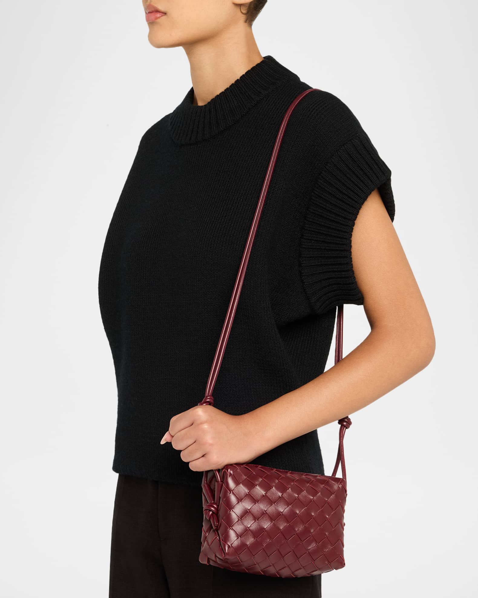 BOTTEGA VENETA ミニループカメラバッグ Women's Mini Loop Camera Bag in Black | Bottega Veneta US